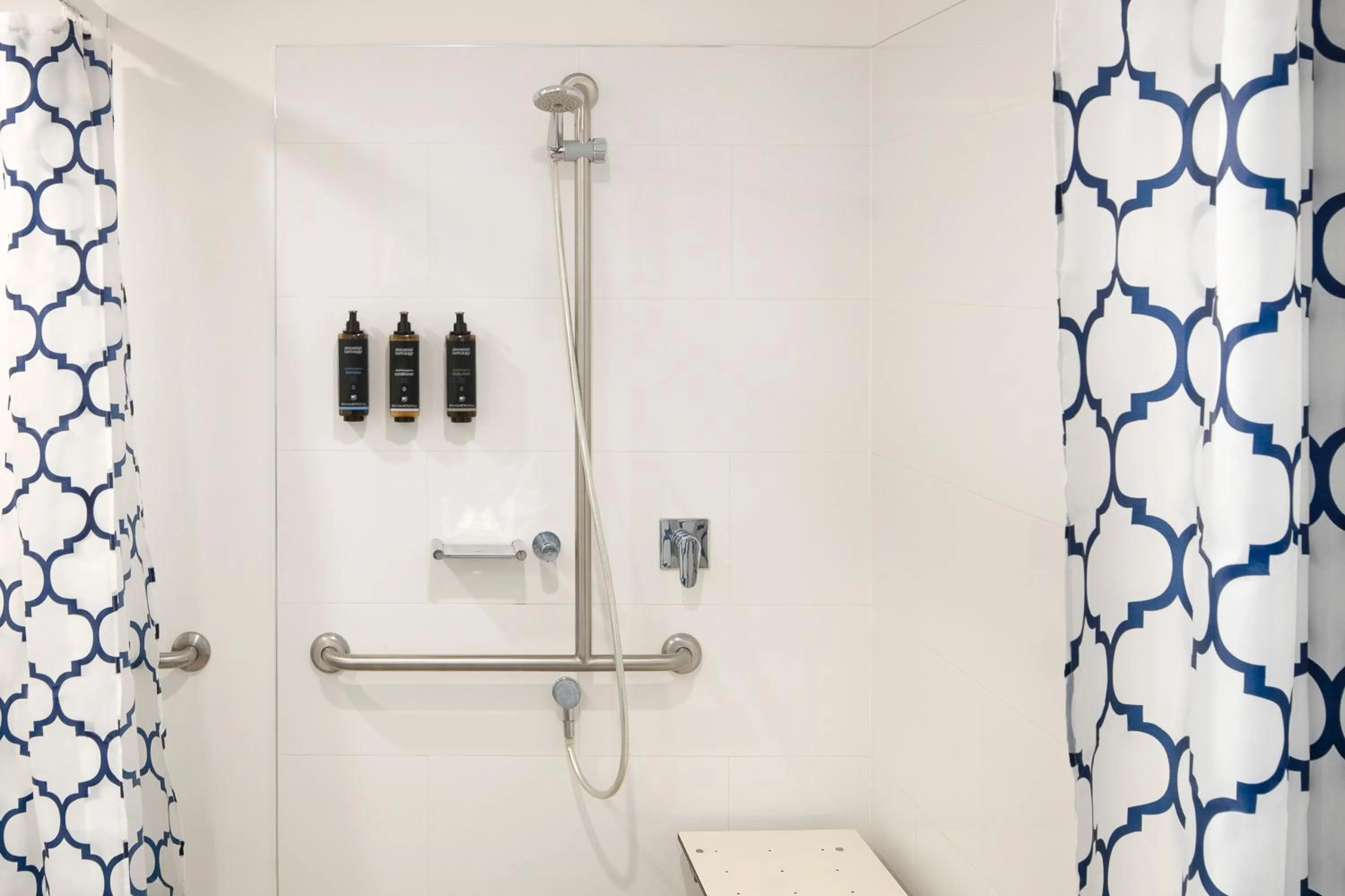 Bathroom in Mercure Sydney Blacktown