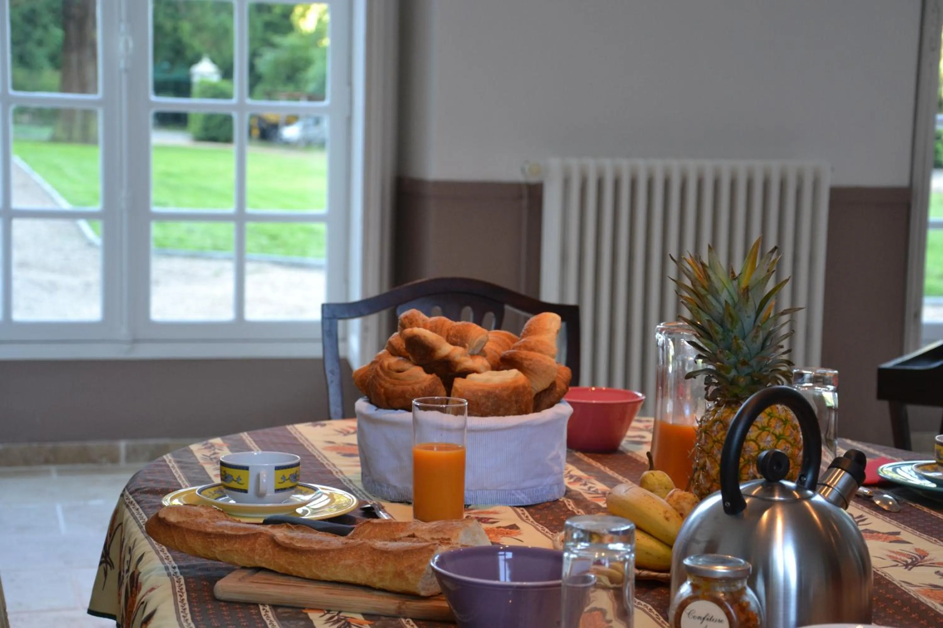 Breakfast in Château de Saint Ouen les Vignes