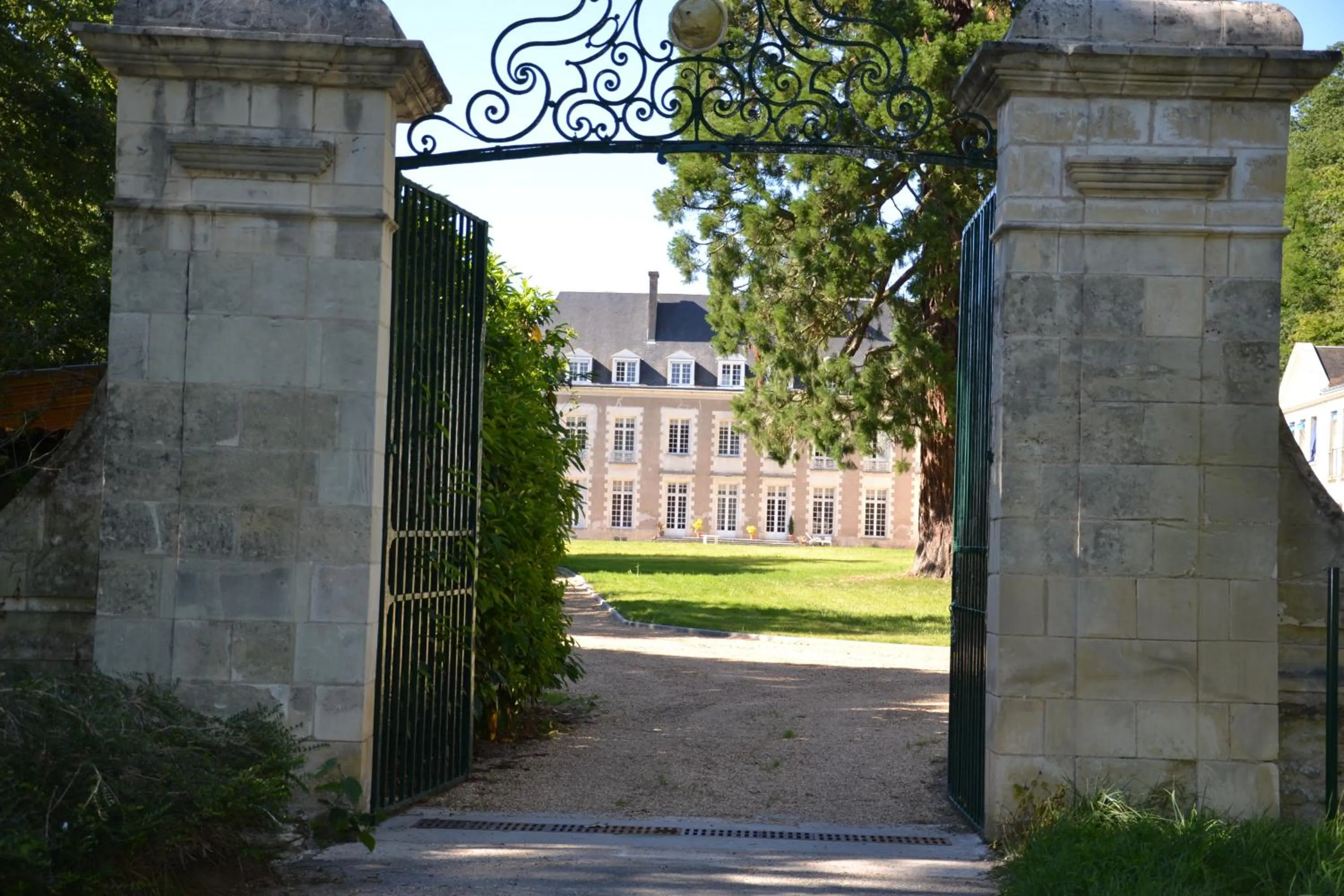 Château de Saint Ouen les Vignes