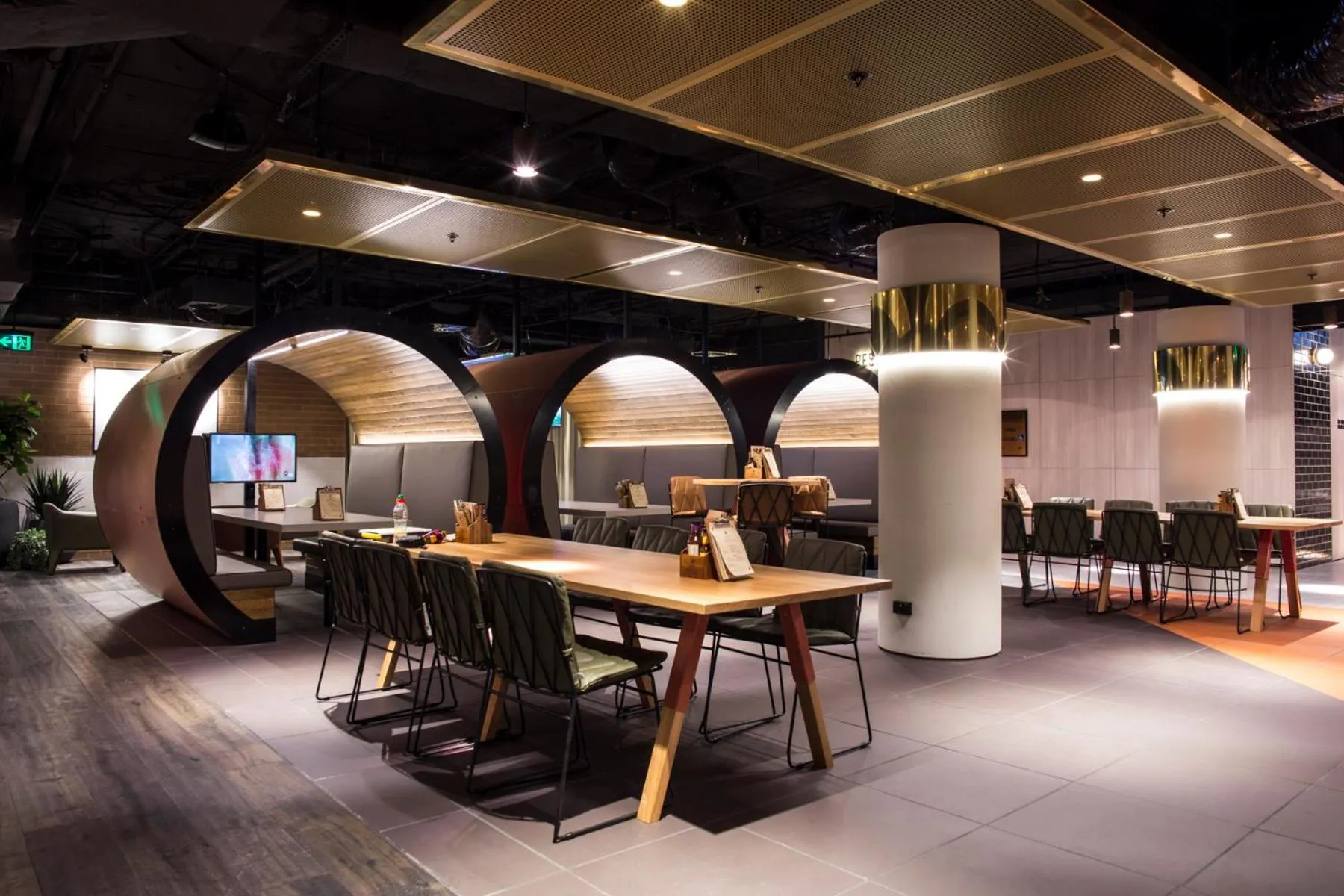 Restaurant/places to eat in Mercure Sydney Bankstown