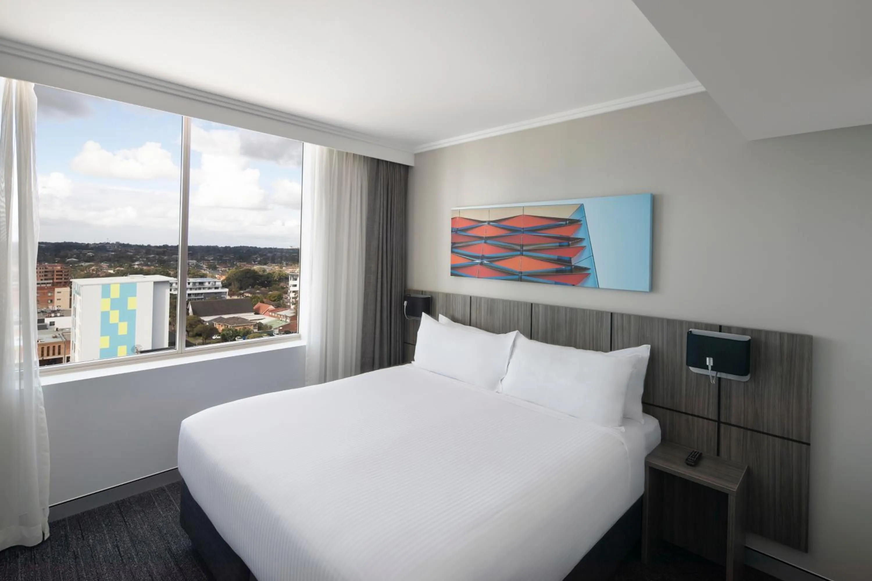 Bed in Mercure Sydney Bankstown