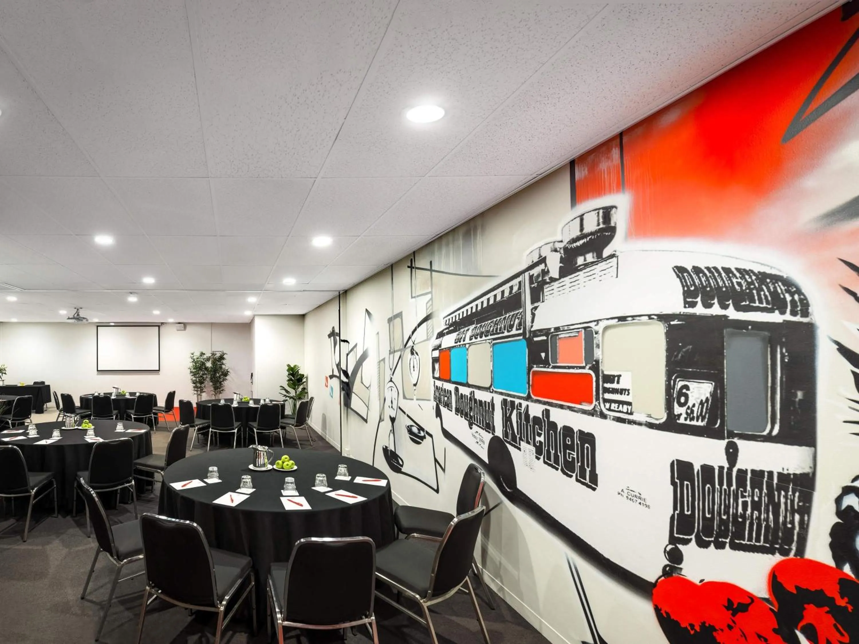 Meeting/conference room in ibis Melbourne Hotel and Apartments