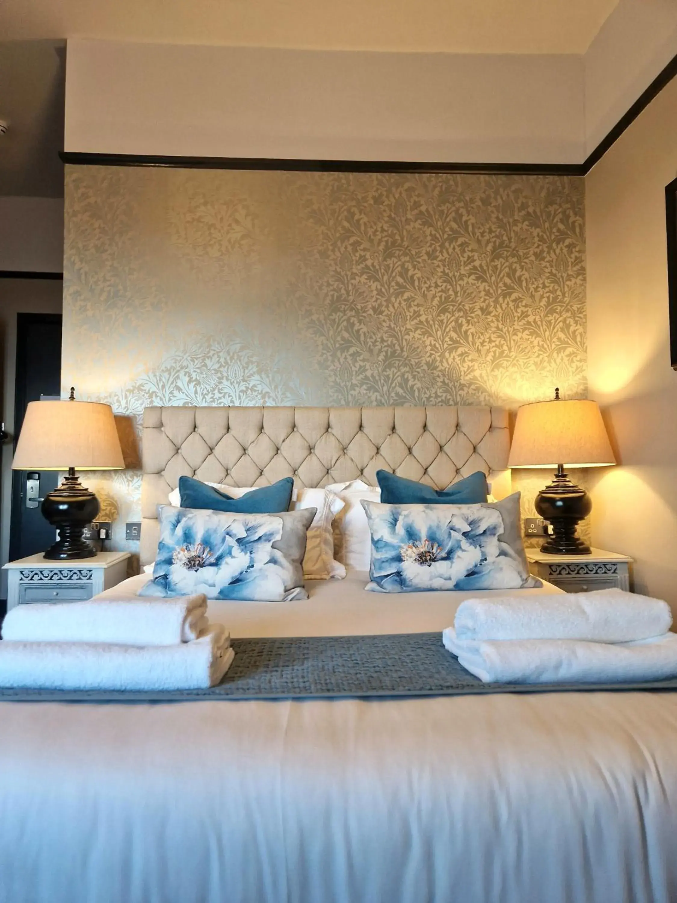 Superior Double Room in West Highland Hotel Superior Double Room in West Highland Hotel