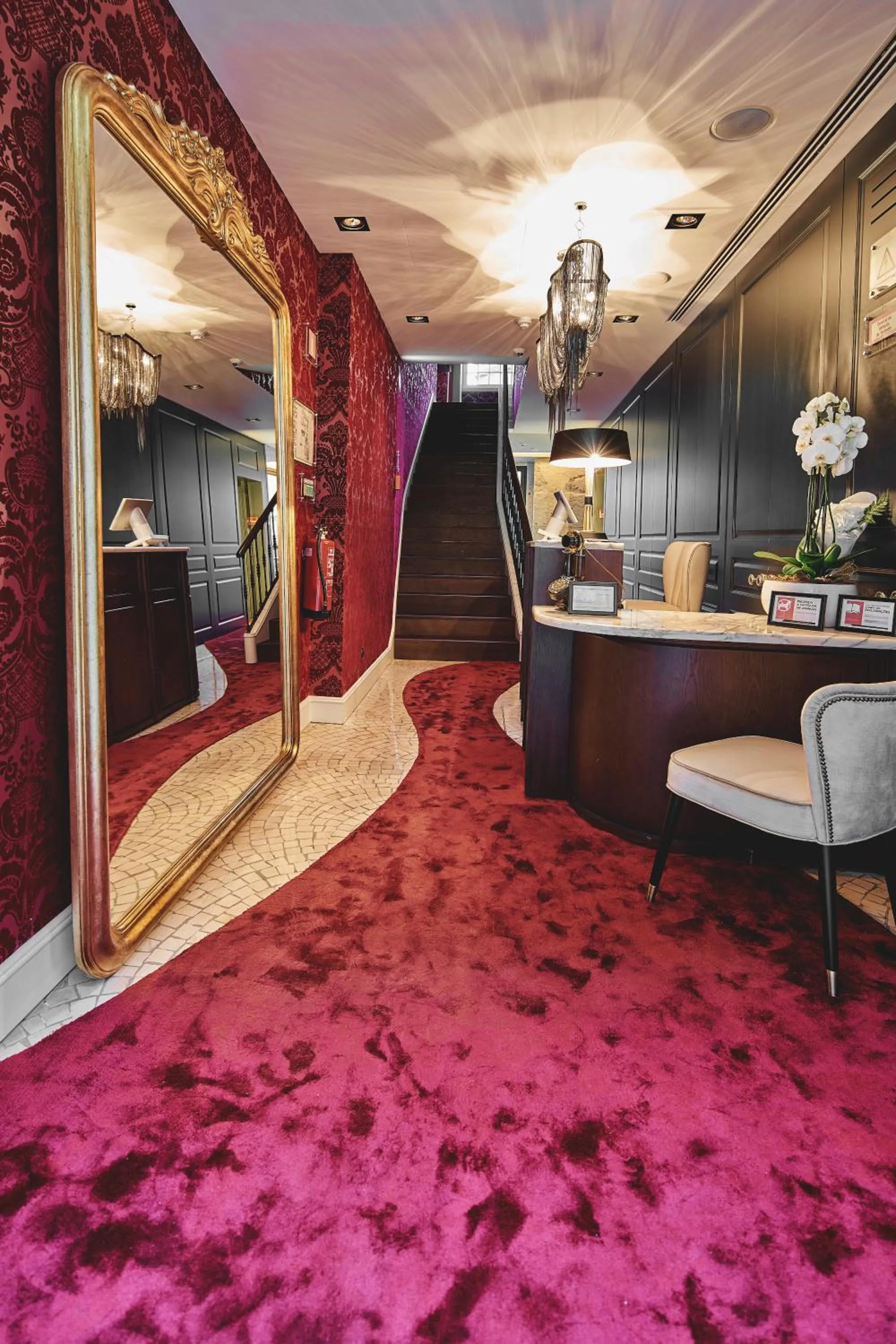 Lobby or reception in O Artista Suites by Europe