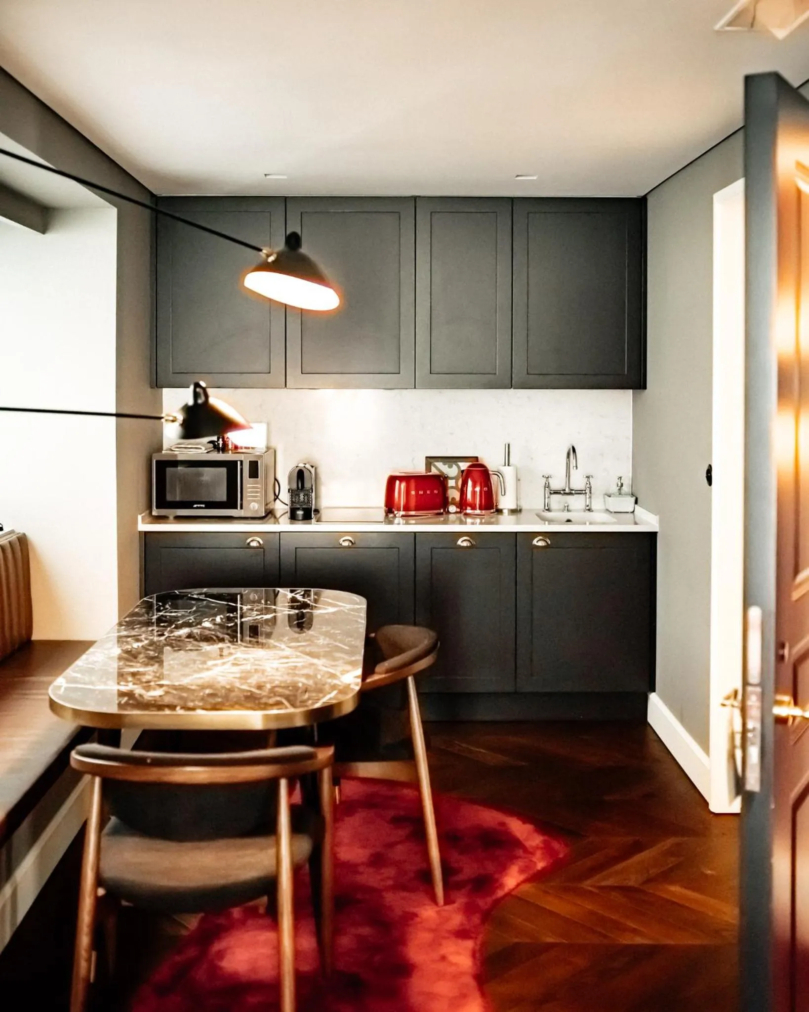 Coffee/tea facilities in O Artista Suites by Europe