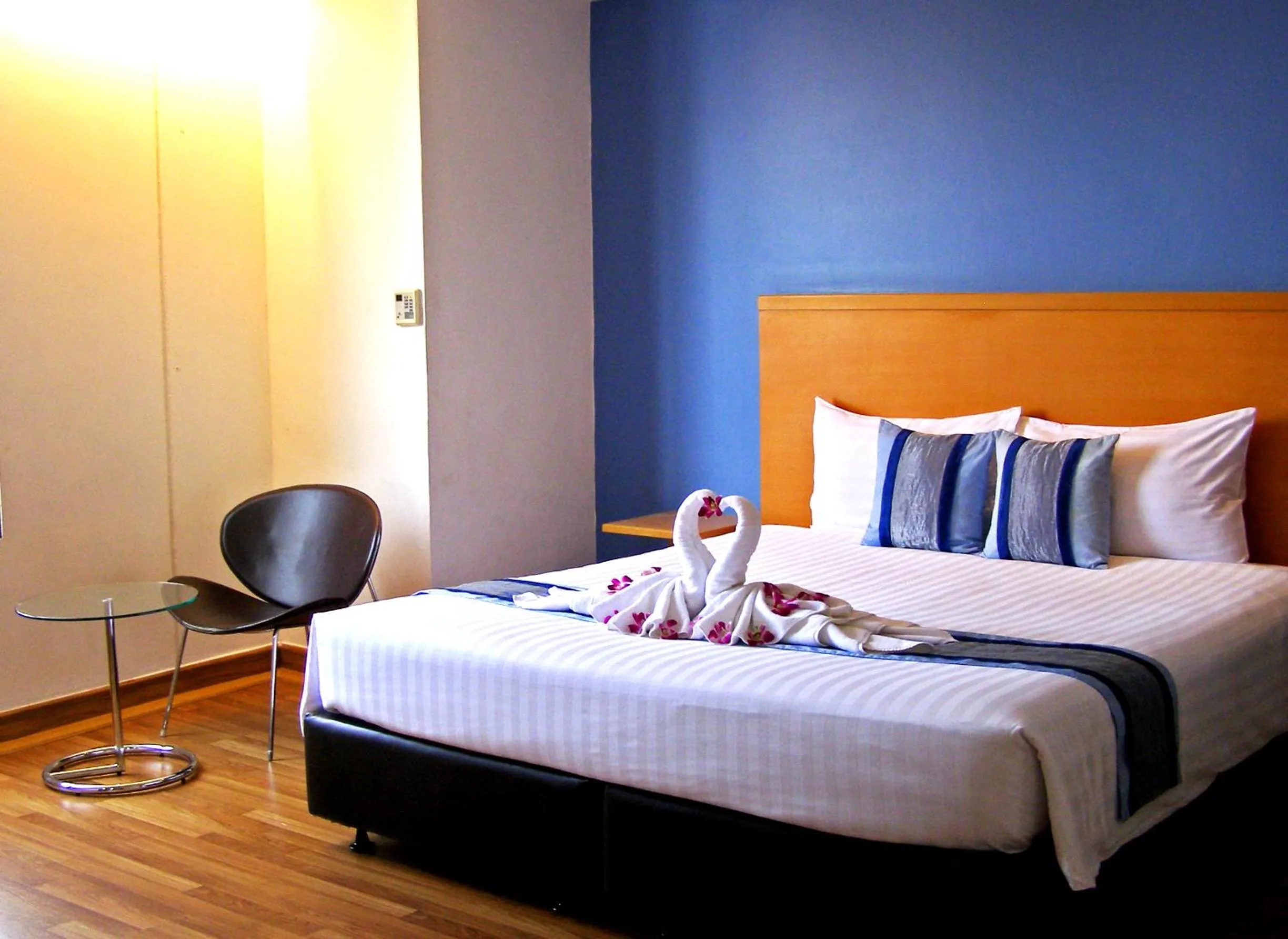 Bed in Iyarin @ Tuk Chang Hotel