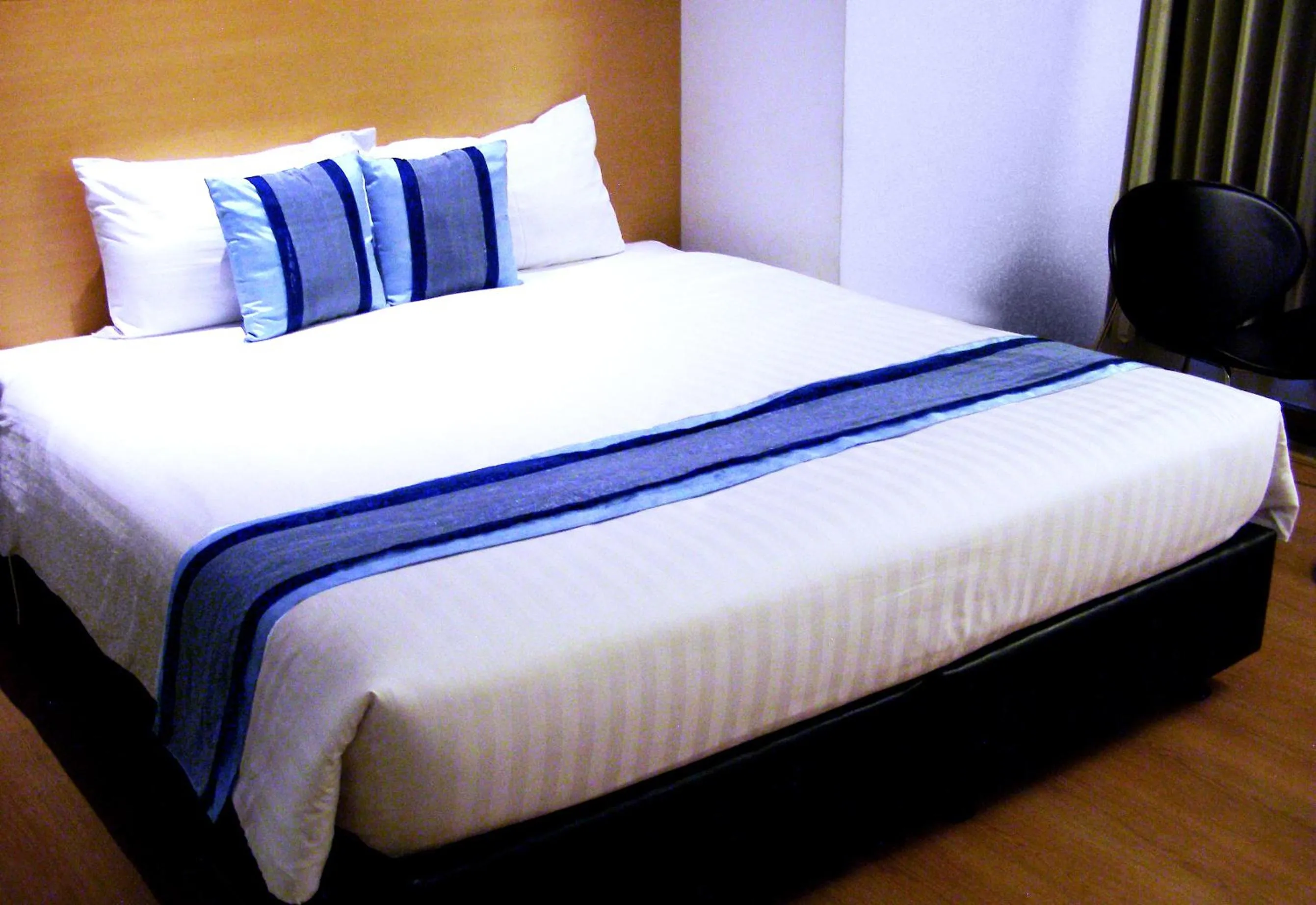 Bed in Iyarin @ Tuk Chang Hotel