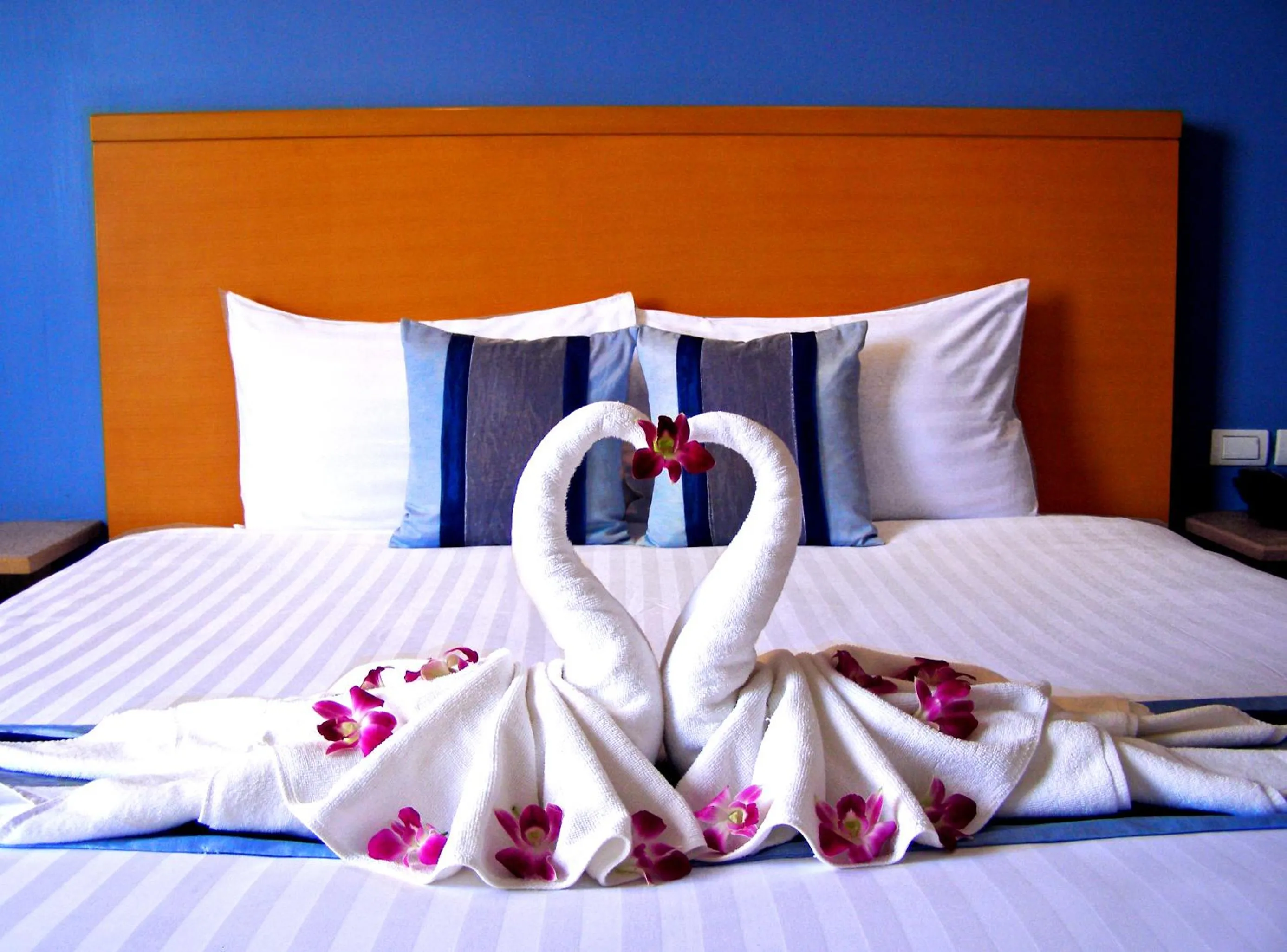 Bed in Iyarin @ Tuk Chang Hotel