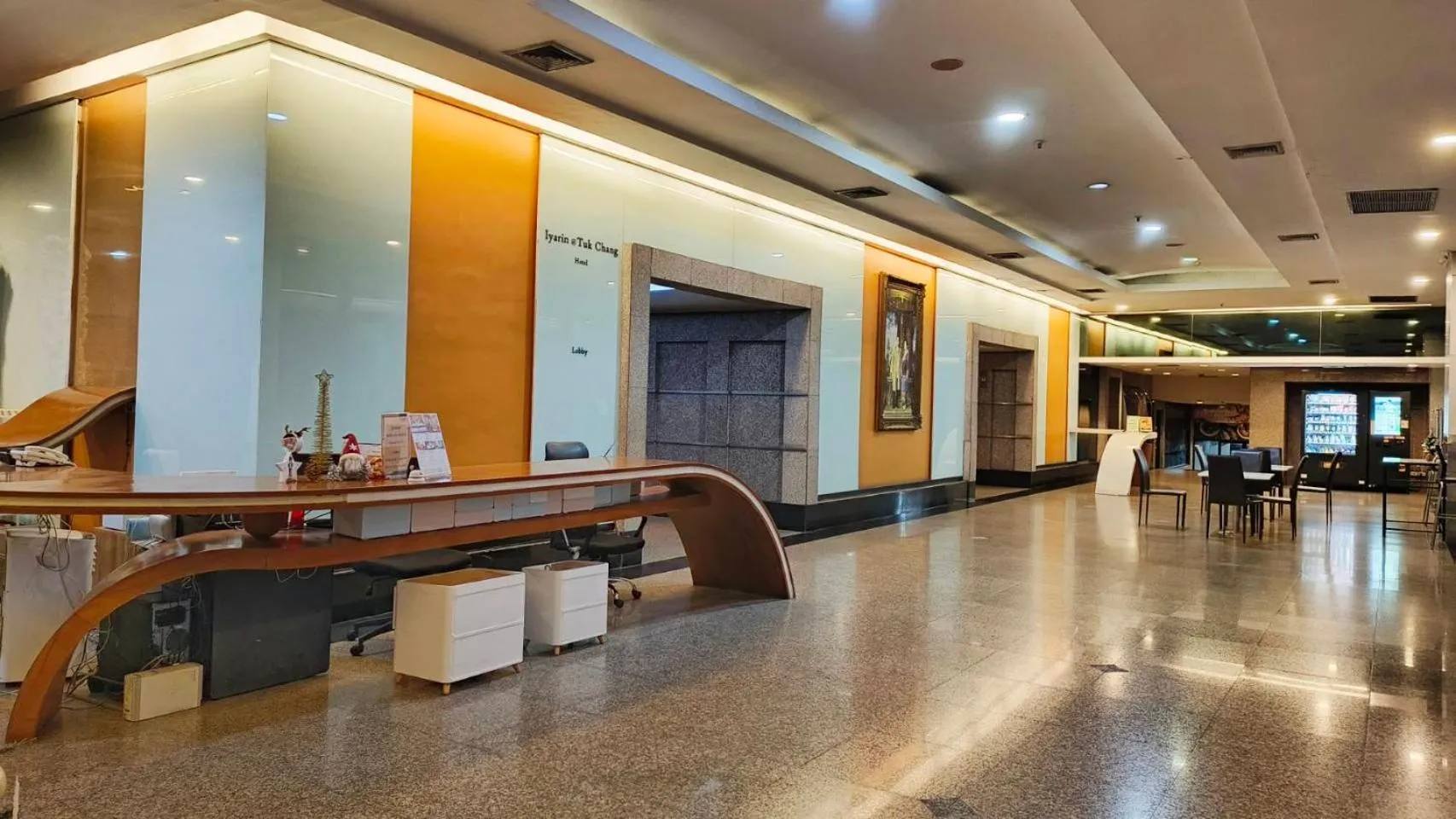 Lobby or reception in Iyarin @ Tuk Chang Hotel