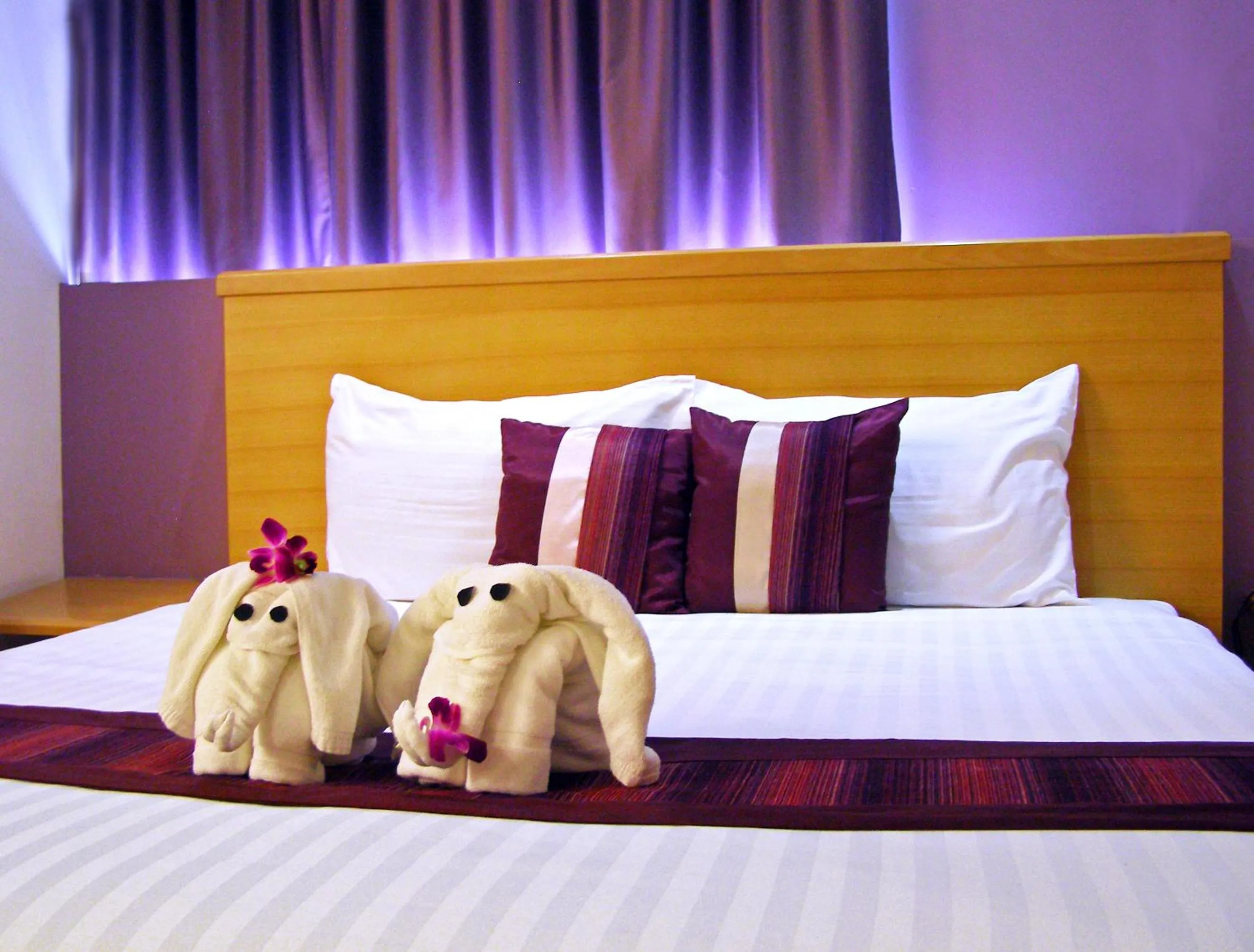 Bed in Iyarin @ Tuk Chang Hotel