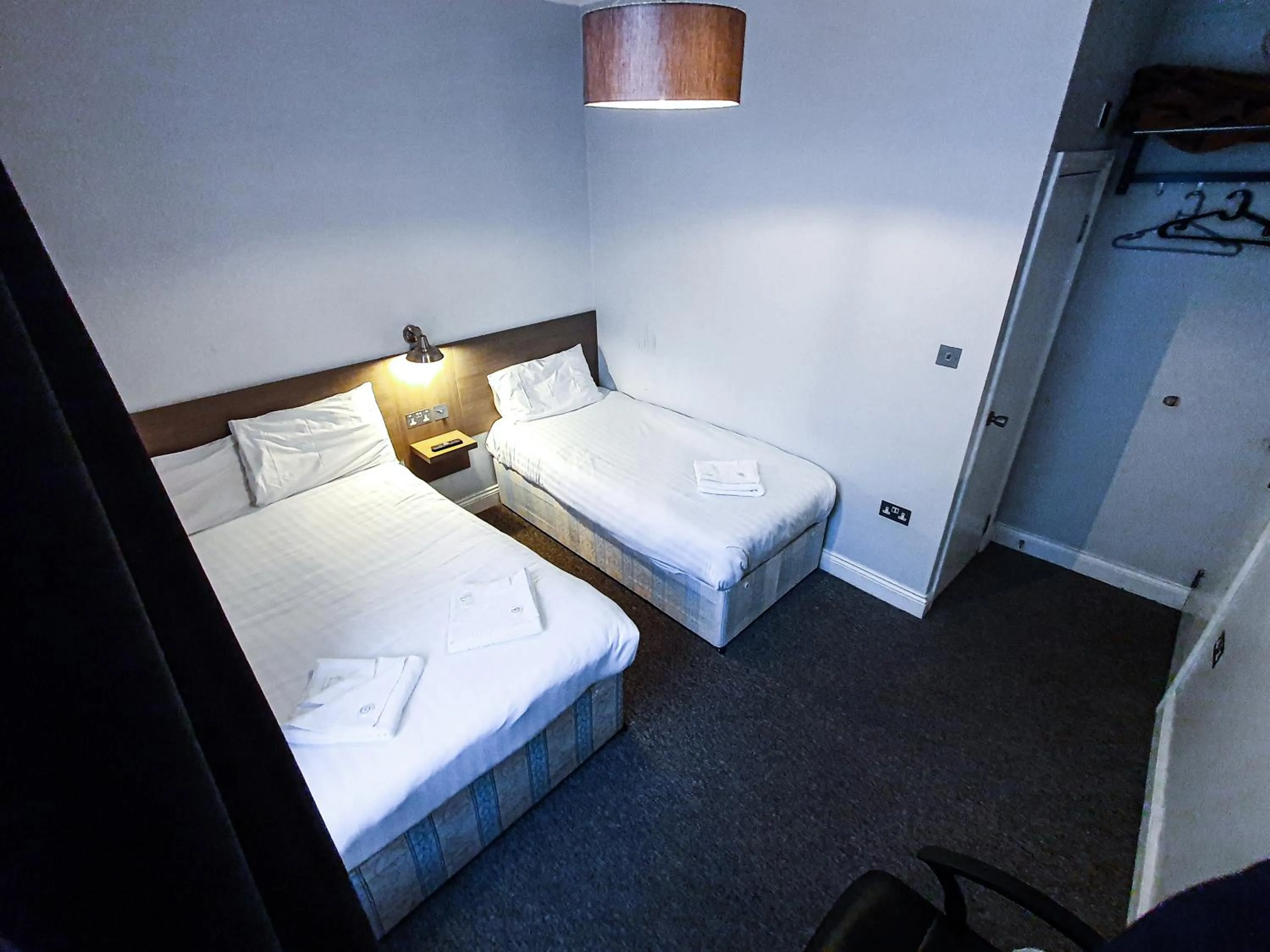 Bedroom, Bed in Plaza Hotel