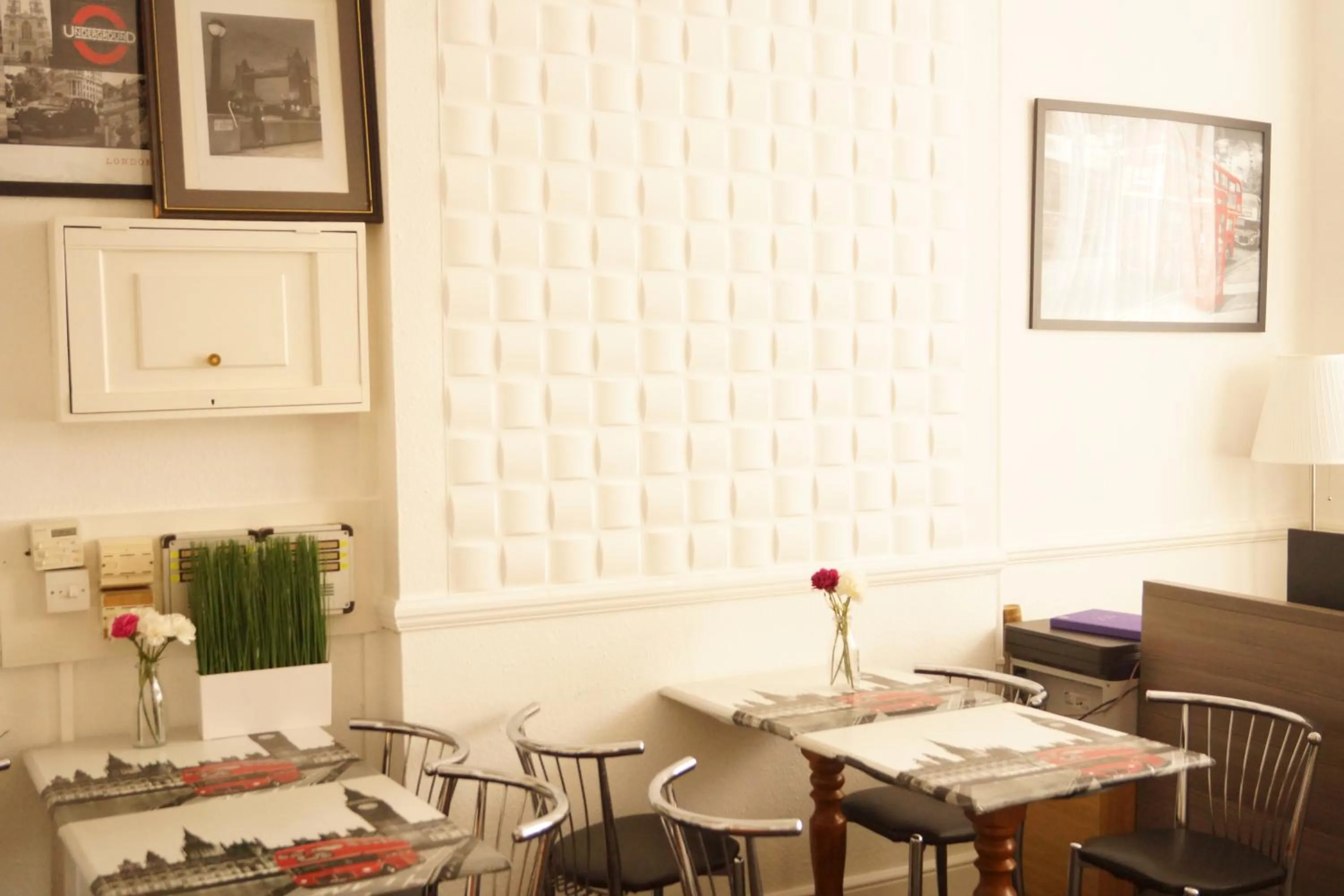 Living room in Plaza Hotel