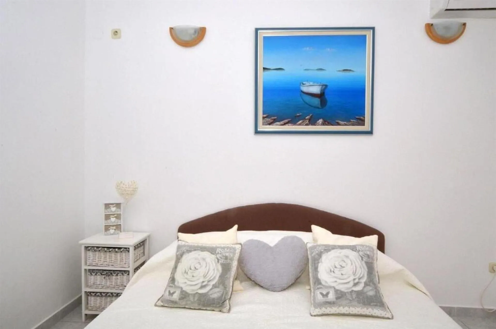 Bedroom, Bed in Apartments Sandy