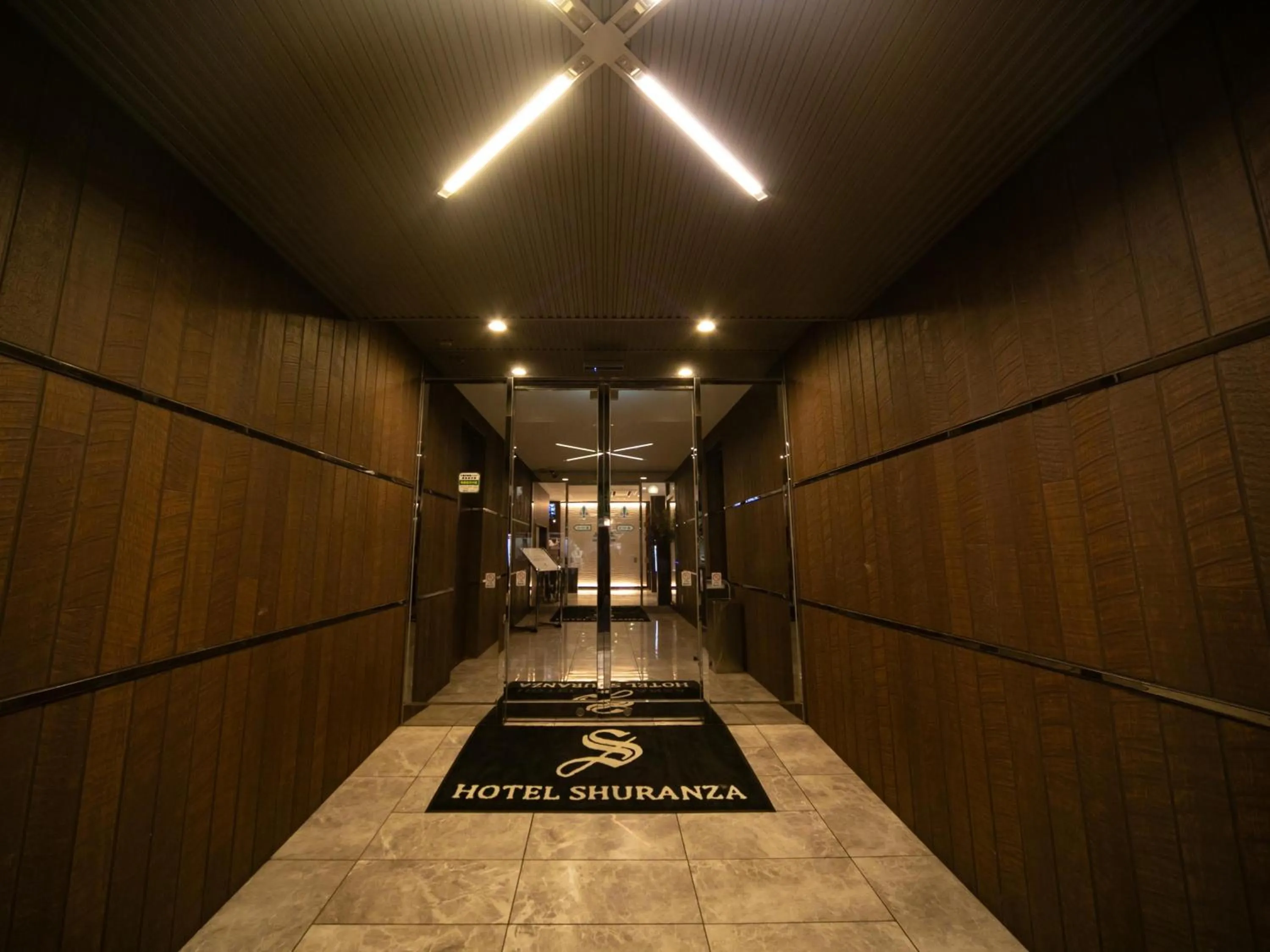 Facade/entrance in Hotel Shuranza Chiba