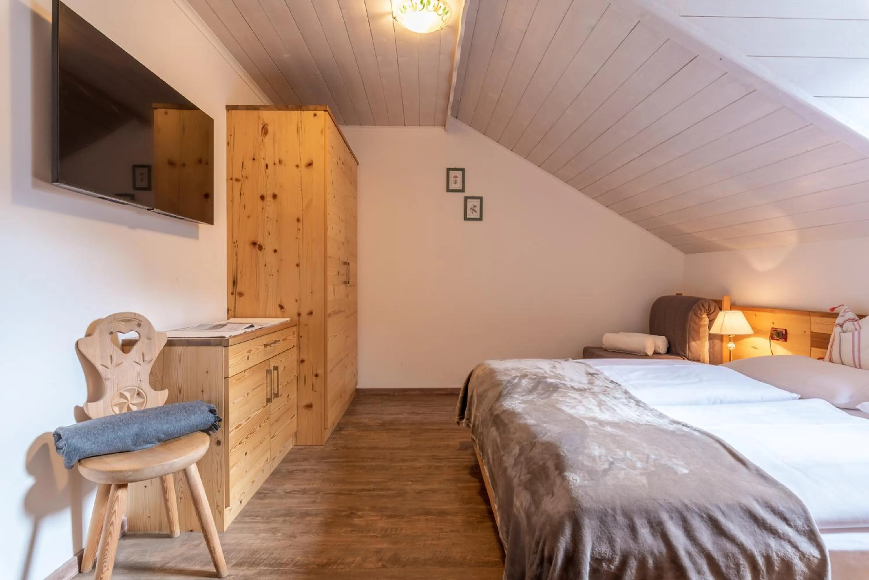 Bed in Residence Prapoz