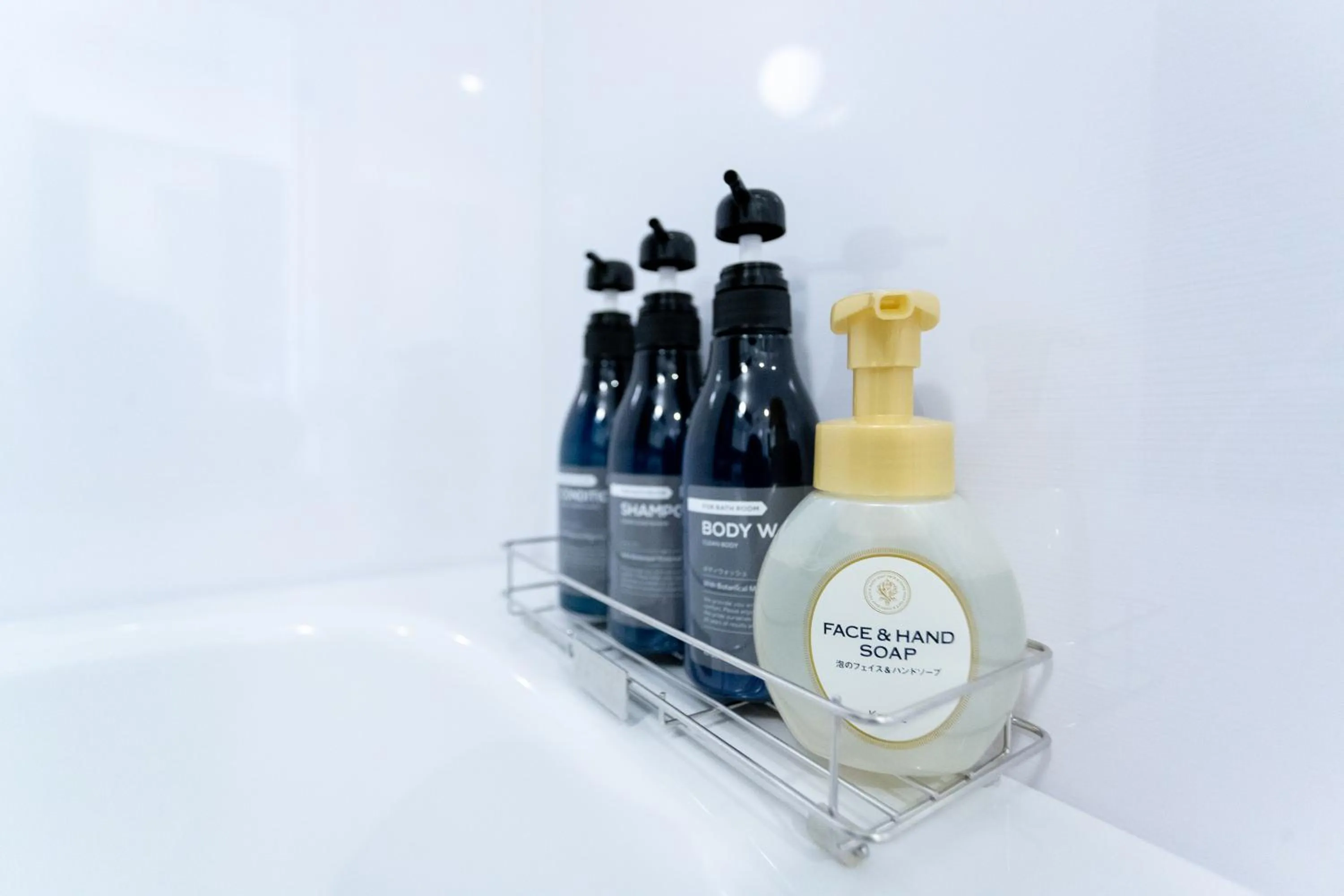 Shower in Sakura Cross Hotel Shinjuku East