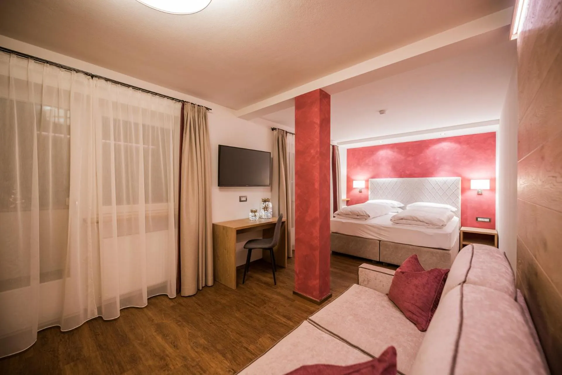 Photo of the whole room, Bed in Hotel Rodella