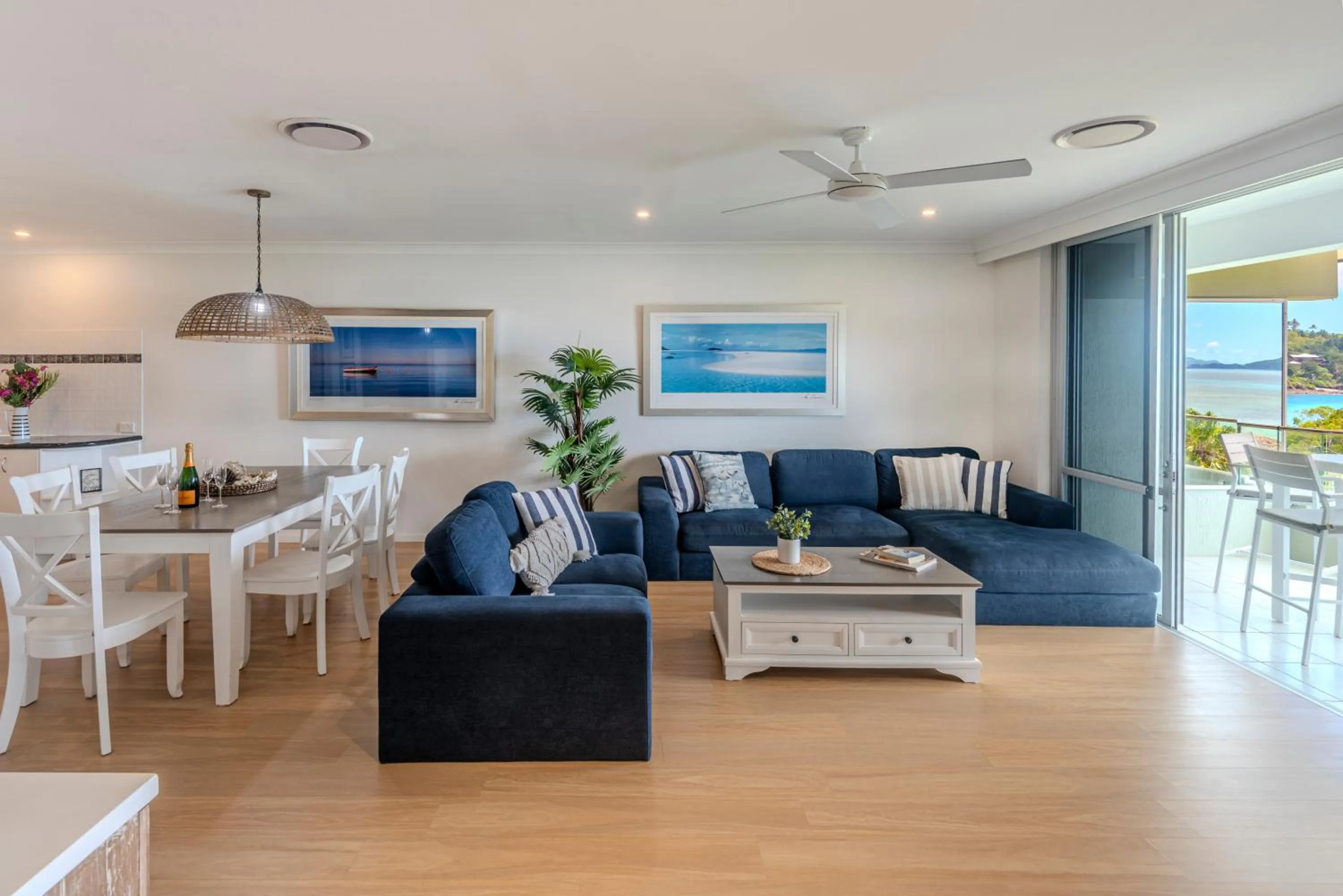 TV and multimedia in Lagoon Beachfront Lodge 202 on Hamilton Island by HamoRent