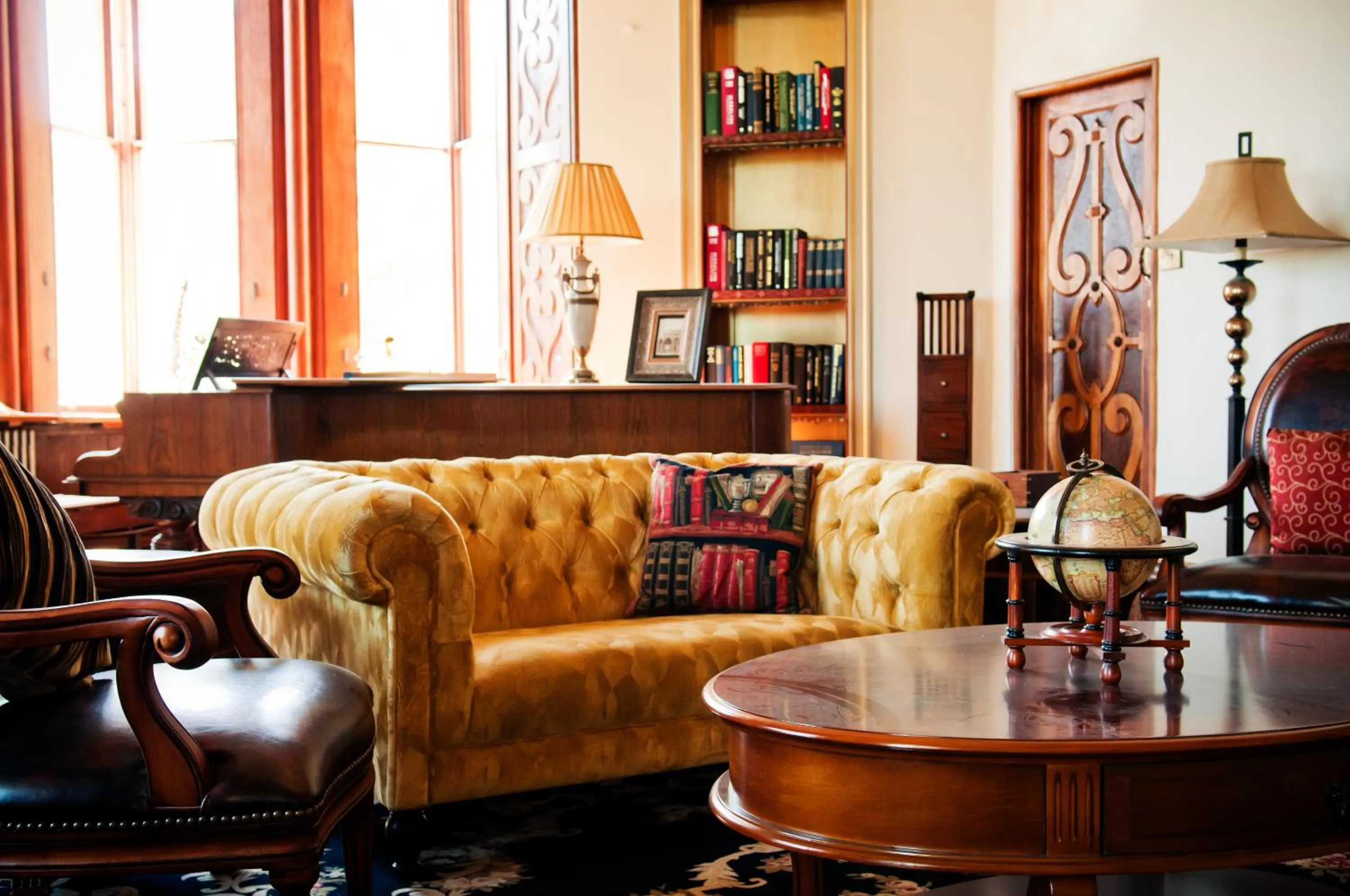 Lounge or bar in Château Rhianfa