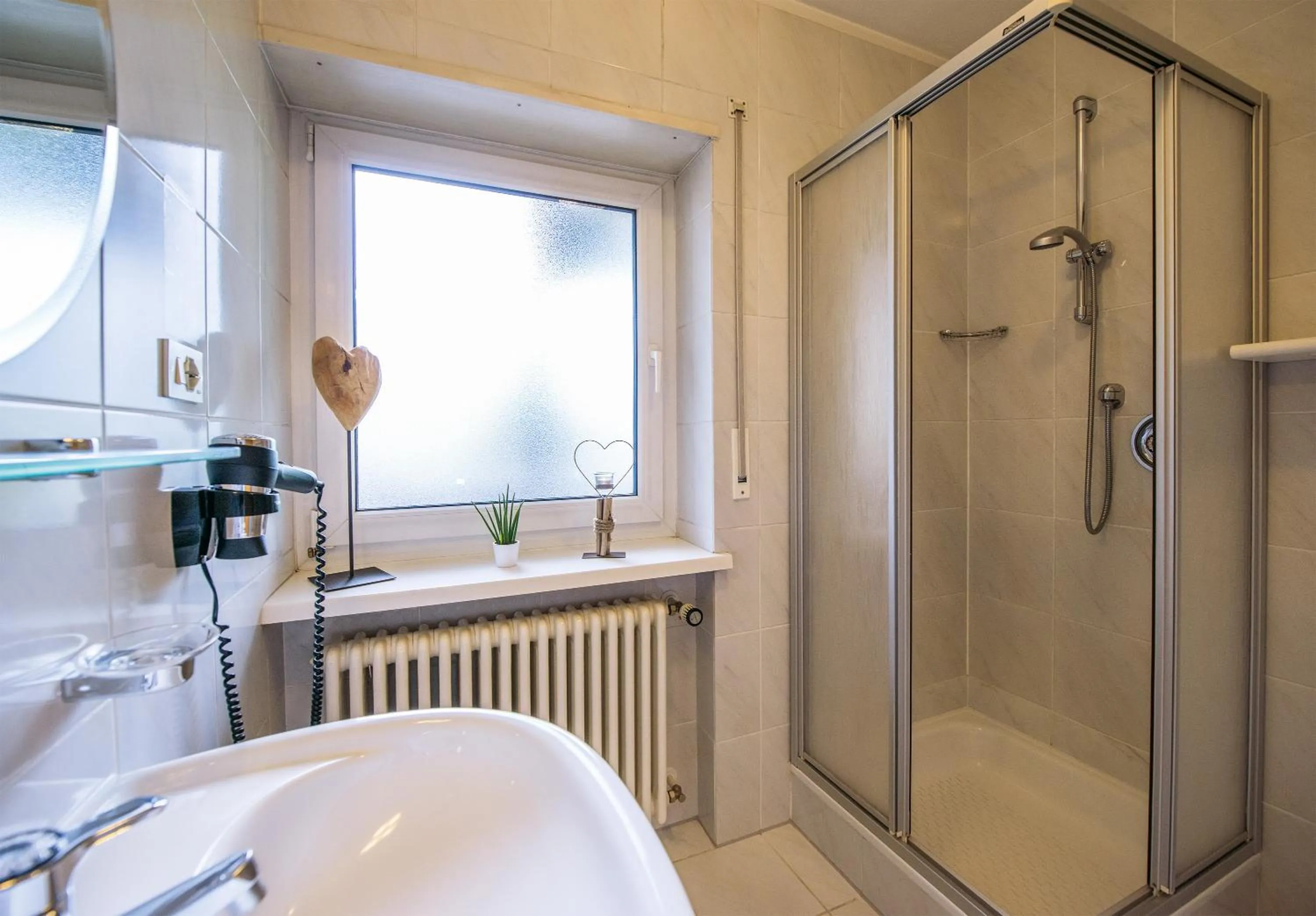 Shower in Vitaurina Royal Hotel