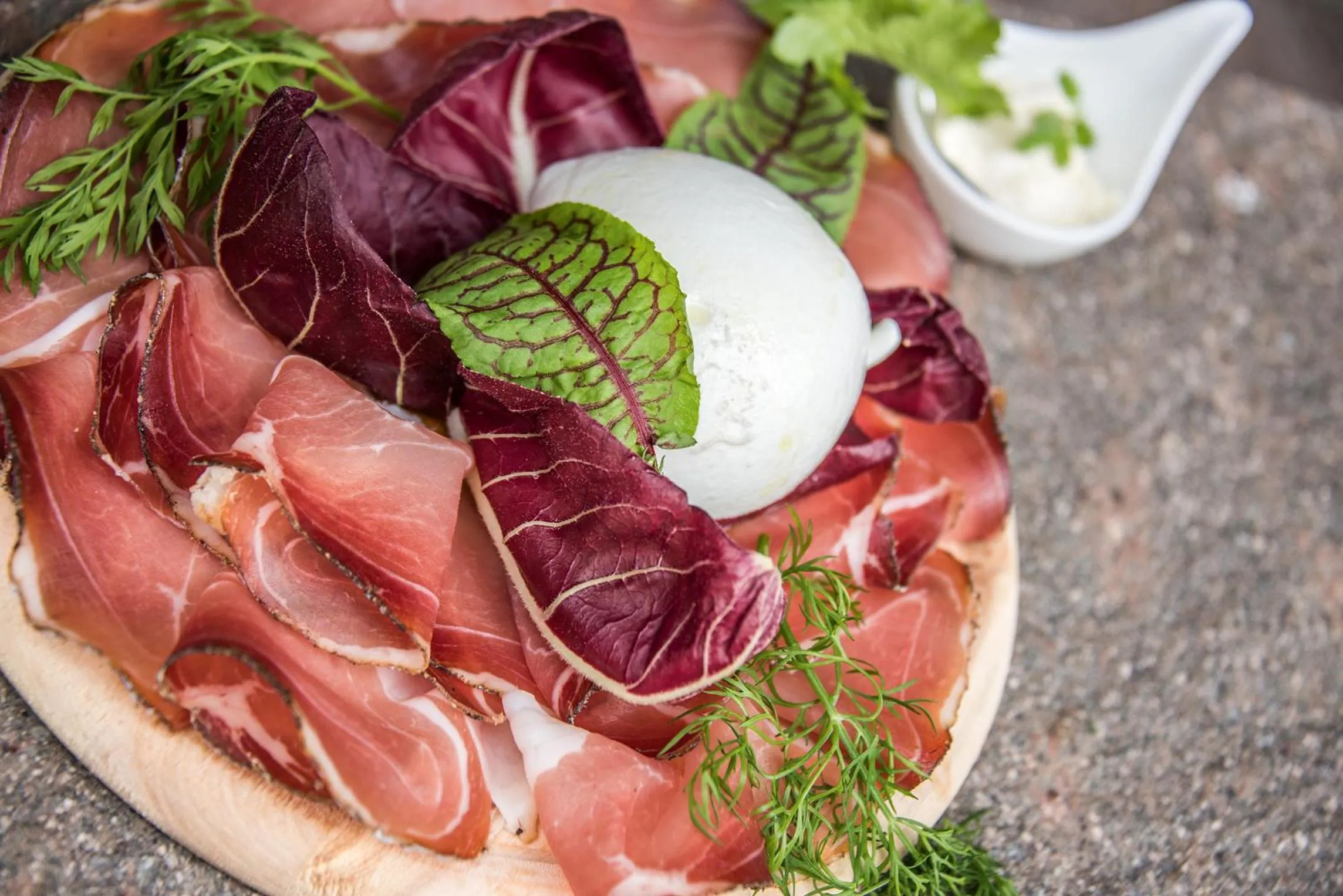 Restaurant/places to eat in Vitaurina Royal Hotel