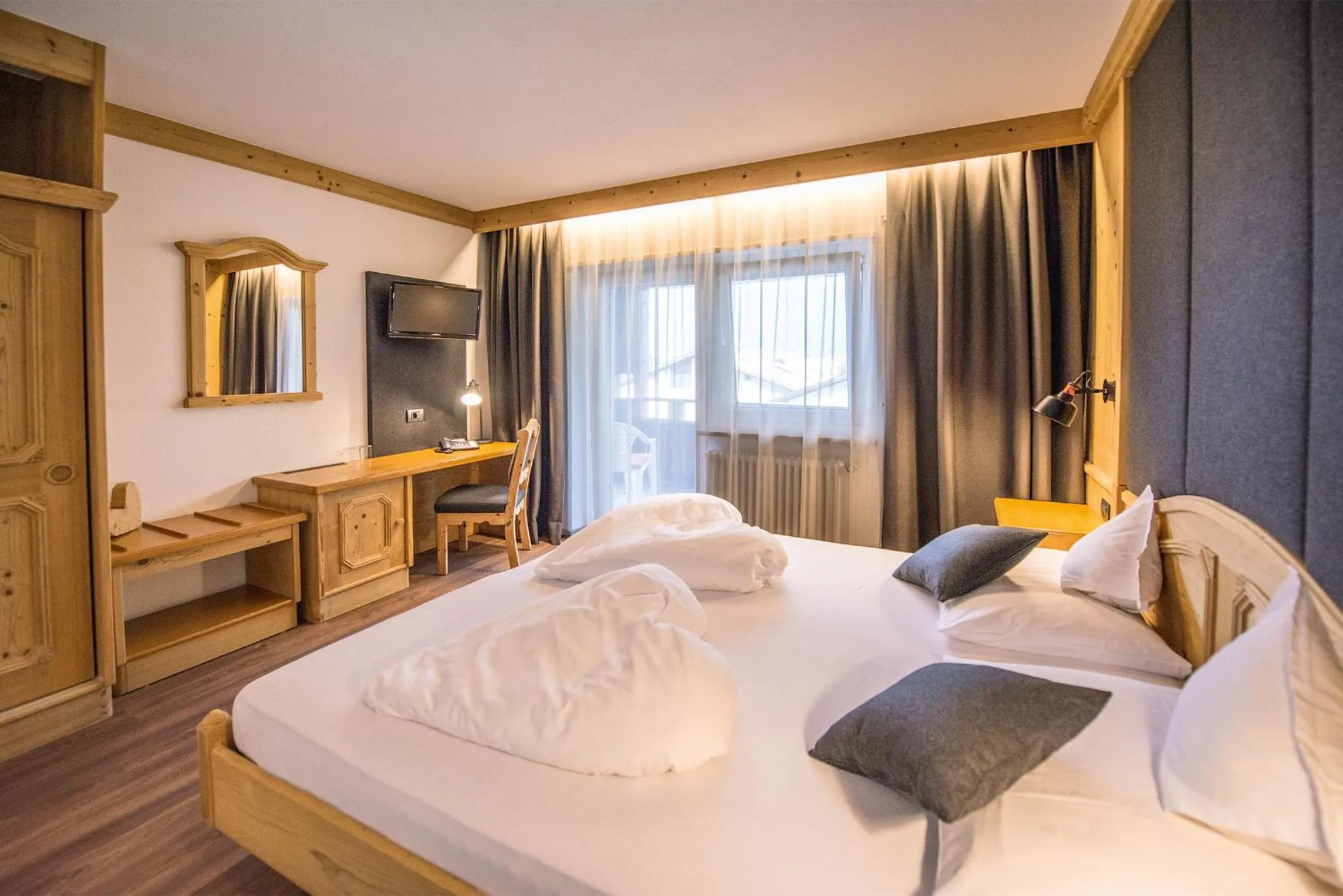 Photo of the whole room, Bed in Vitaurina Royal Hotel