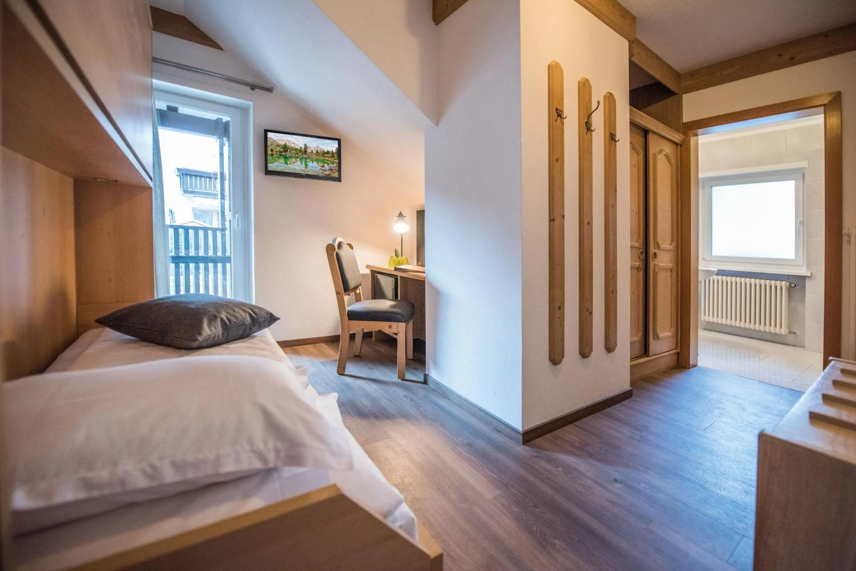 Photo of the whole room, Bed in Vitaurina Royal Hotel