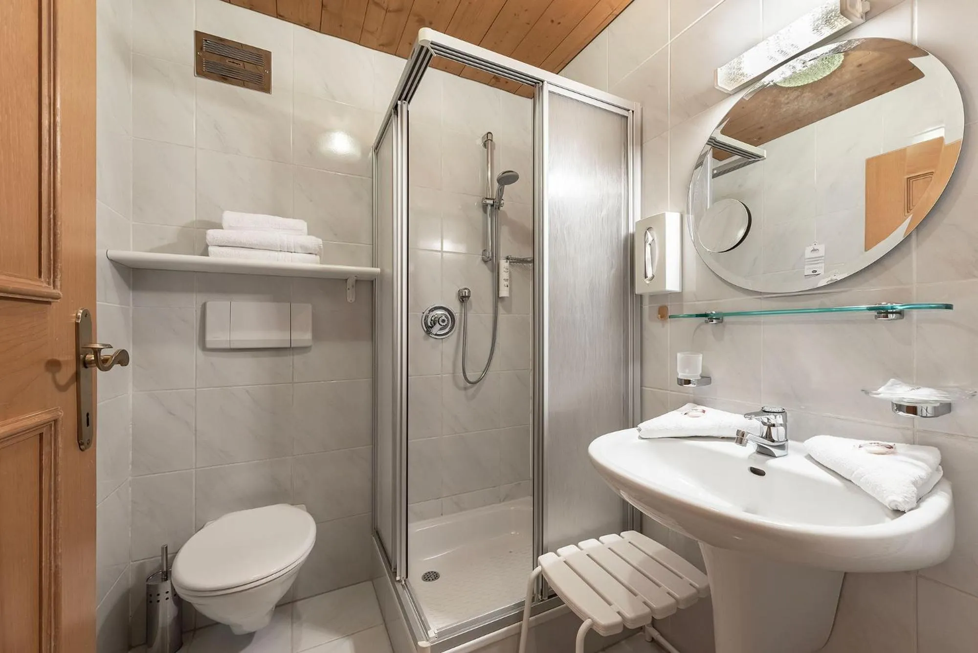 Bathroom in Vitaurina Royal Hotel