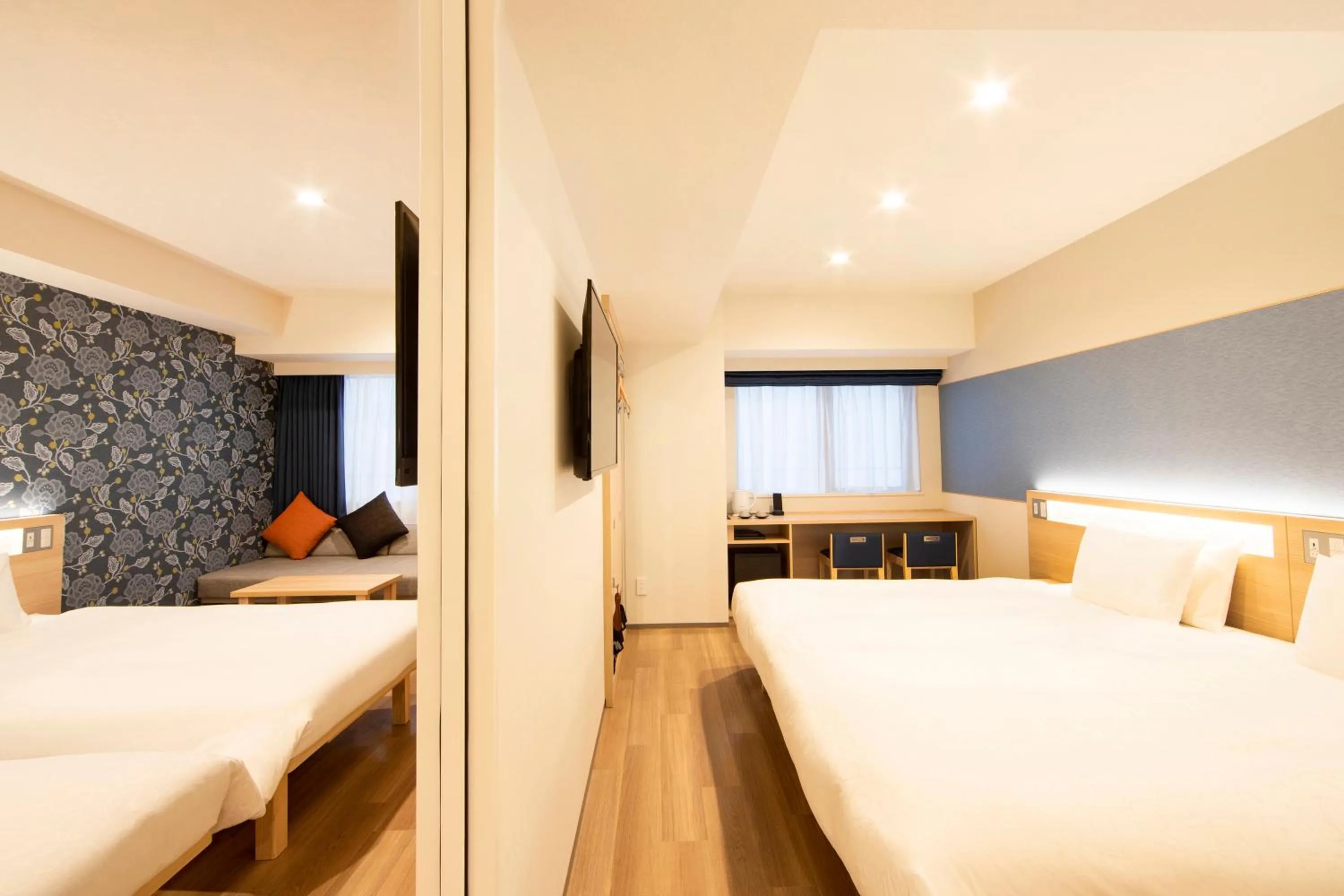 Bed in karaksa hotel TOKYO STATION