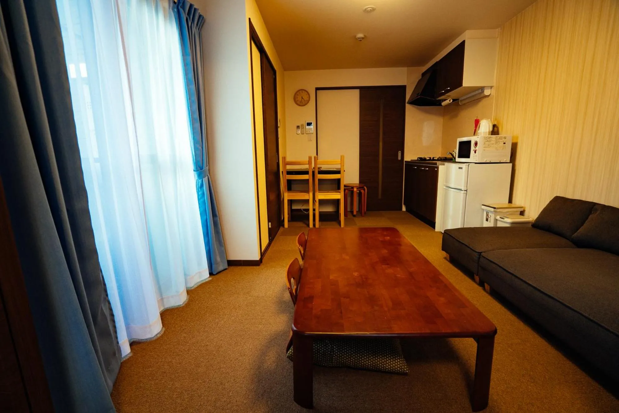 Kitchen or kitchenette in Ben's Guesthouse Kyoto