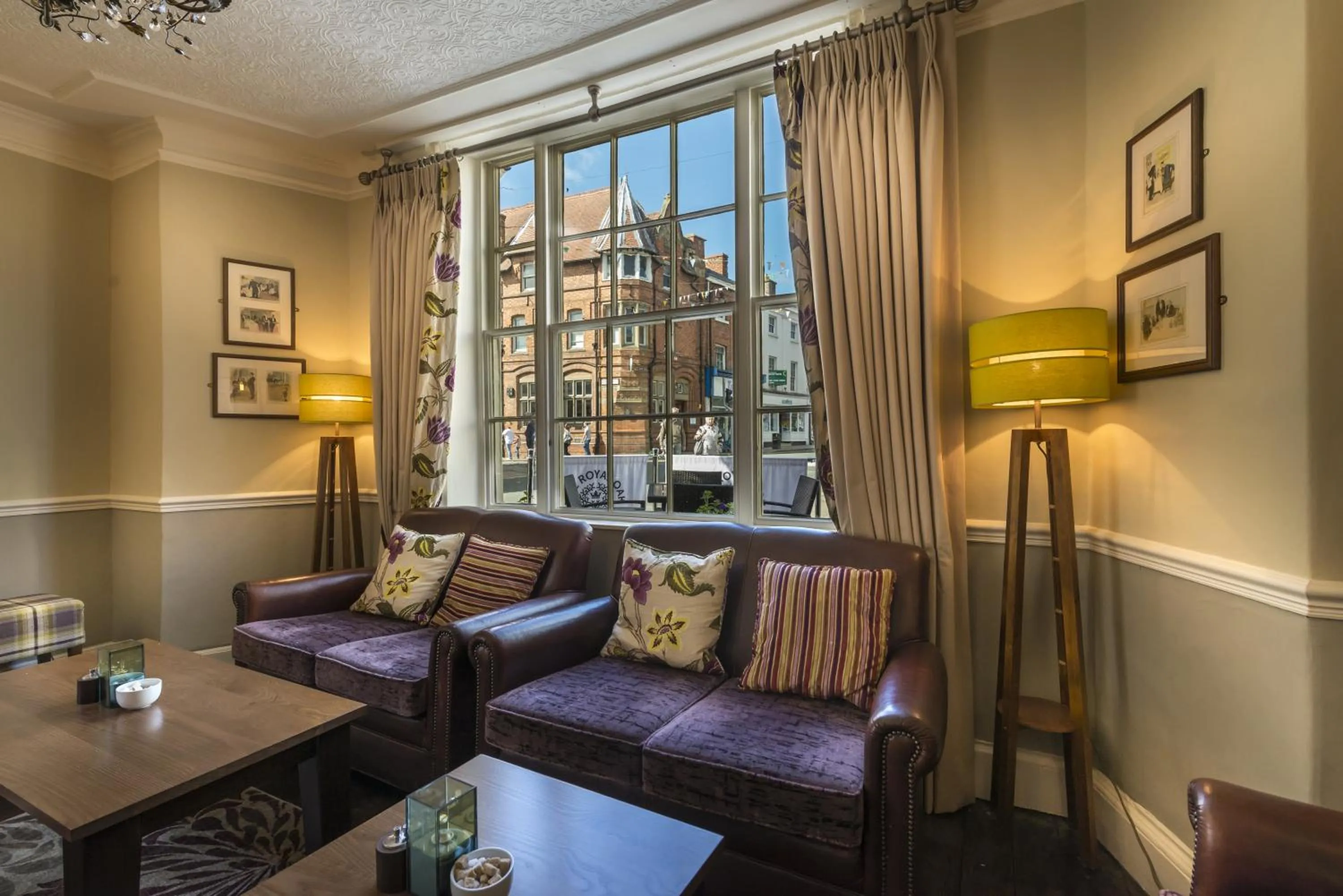 Restaurant/places to eat in The Royal Oak Hotel, Welshpool - The Coaching Inn Group