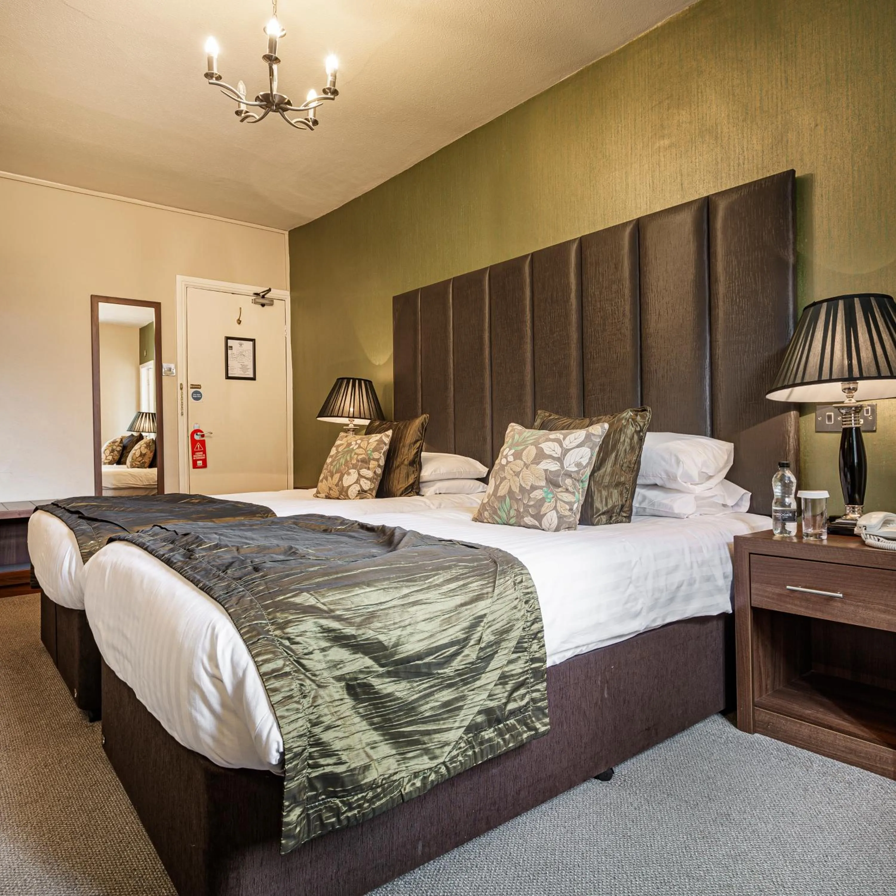 Bedroom, Bed in The Royal Oak Hotel, Welshpool - The Coaching Inn Group