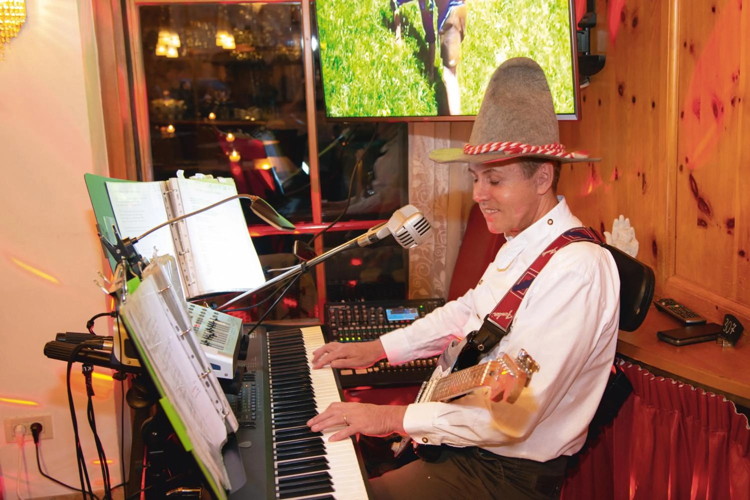 Karaoke in Hotel Engel