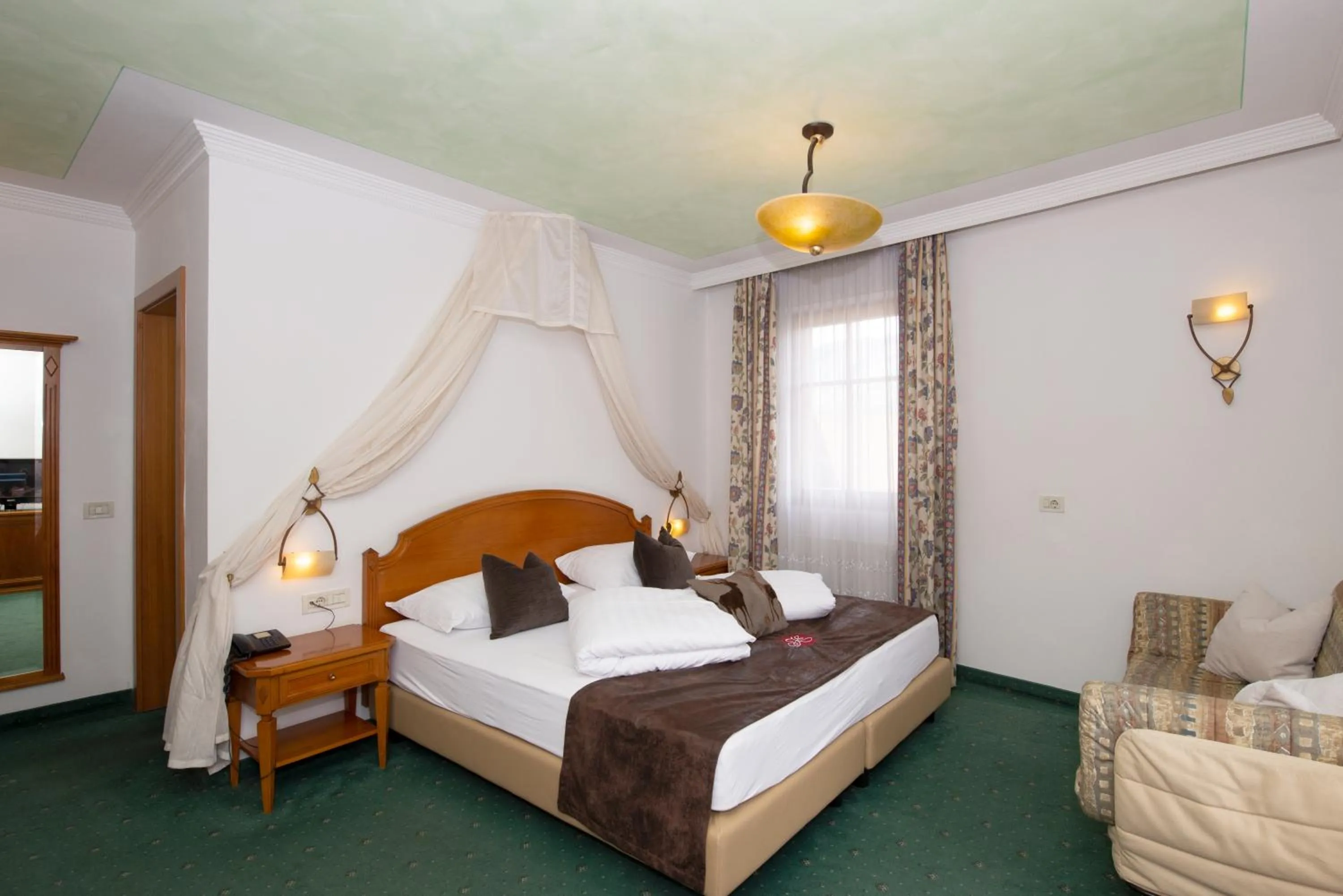 Photo of the whole room, Bed in Hotel Engel