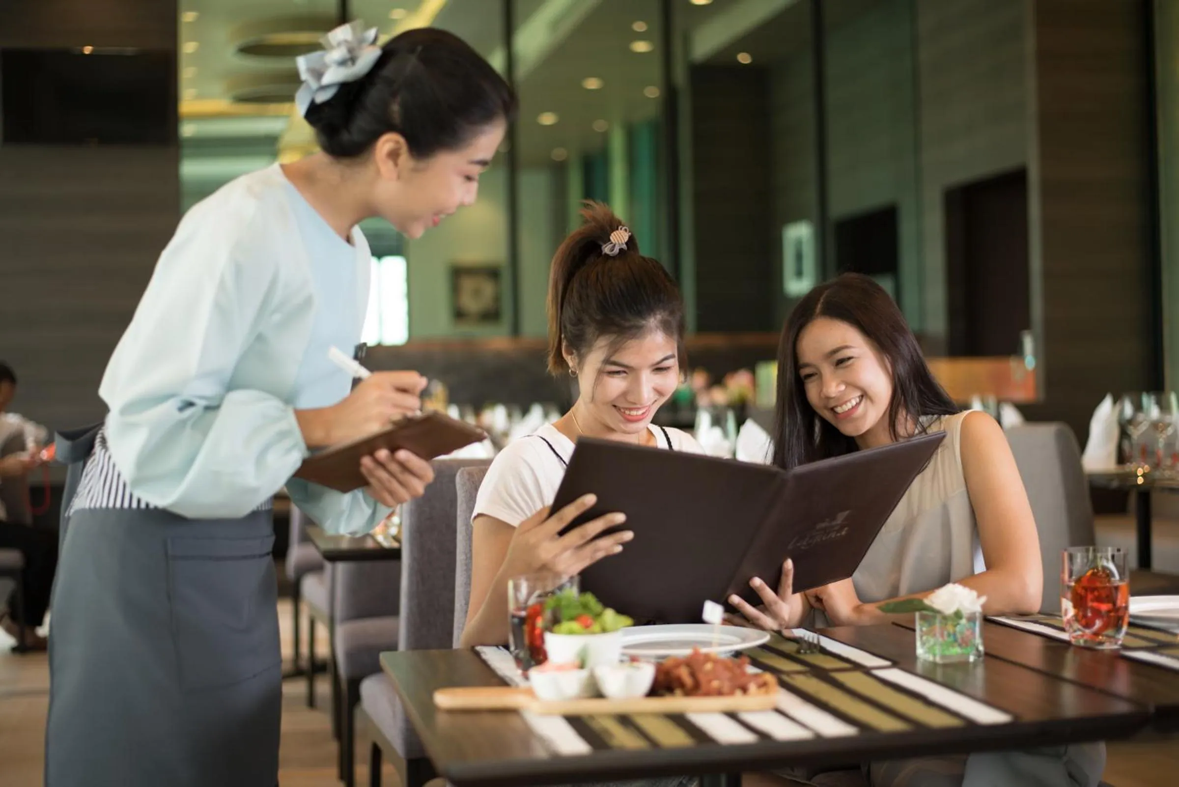 Restaurant/places to eat in Green Ville Laguna Hotel