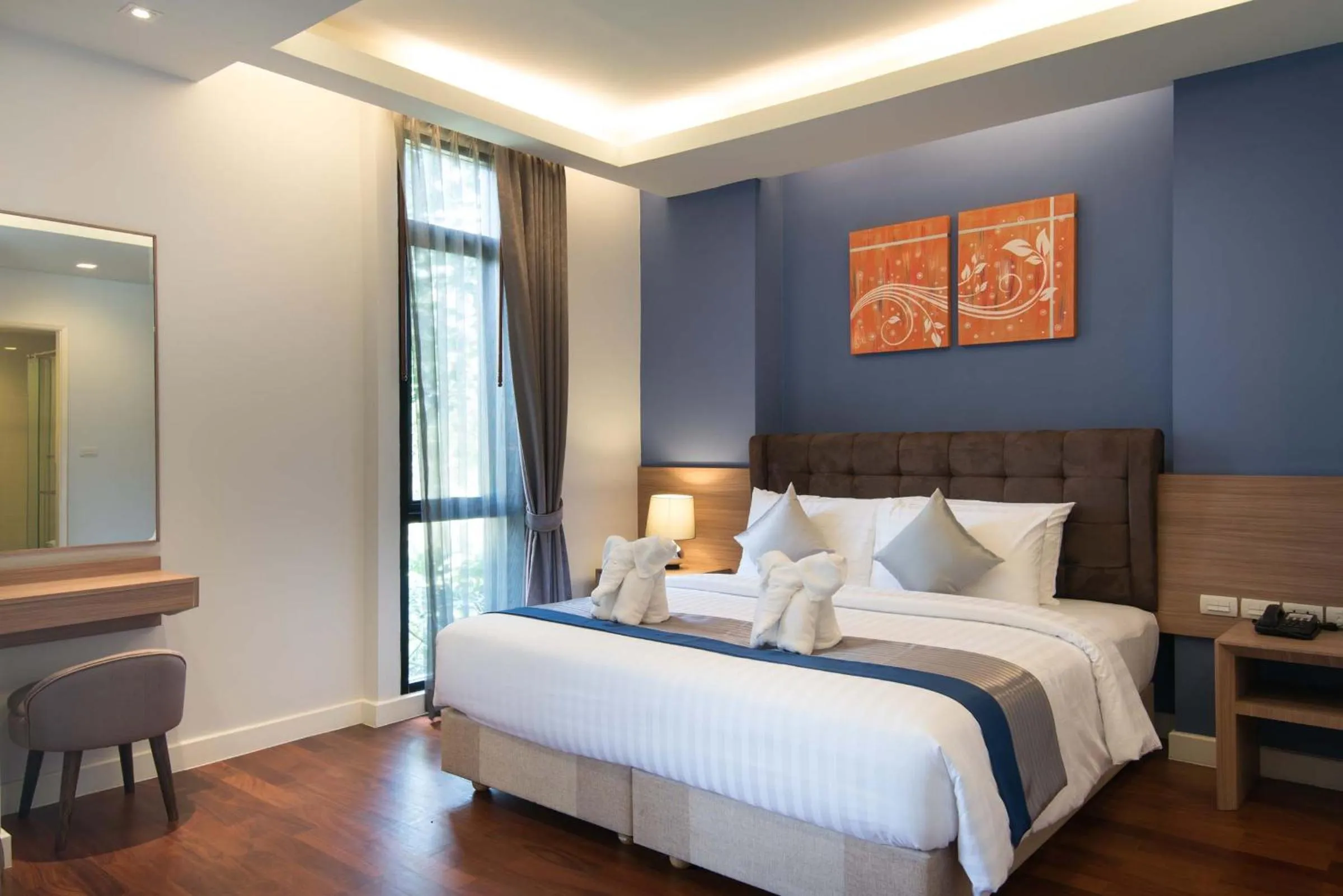 Bed in Green Ville Laguna Hotel