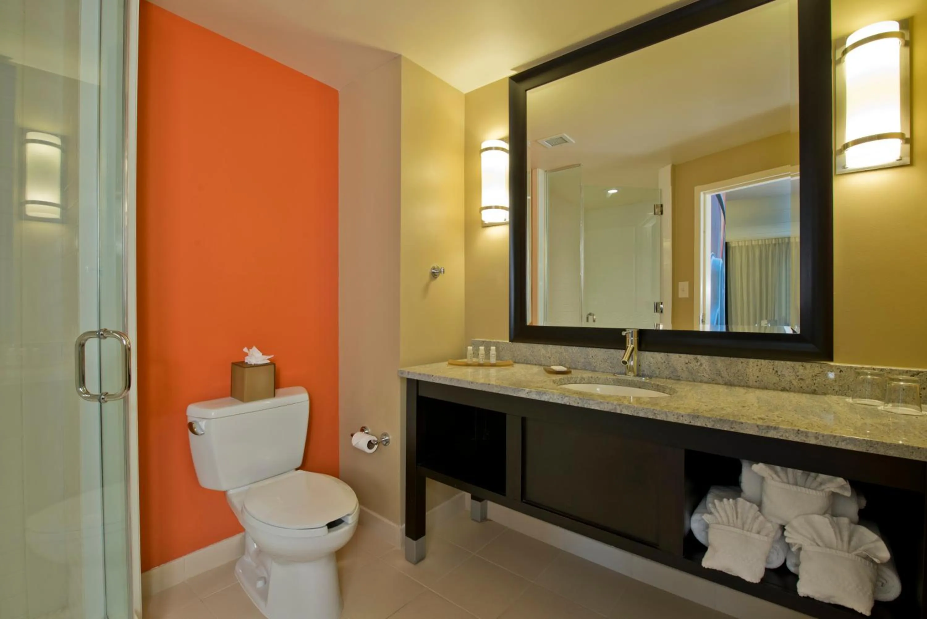 Bathroom in Hotel Indigo Atlanta Airport College Park by IHG