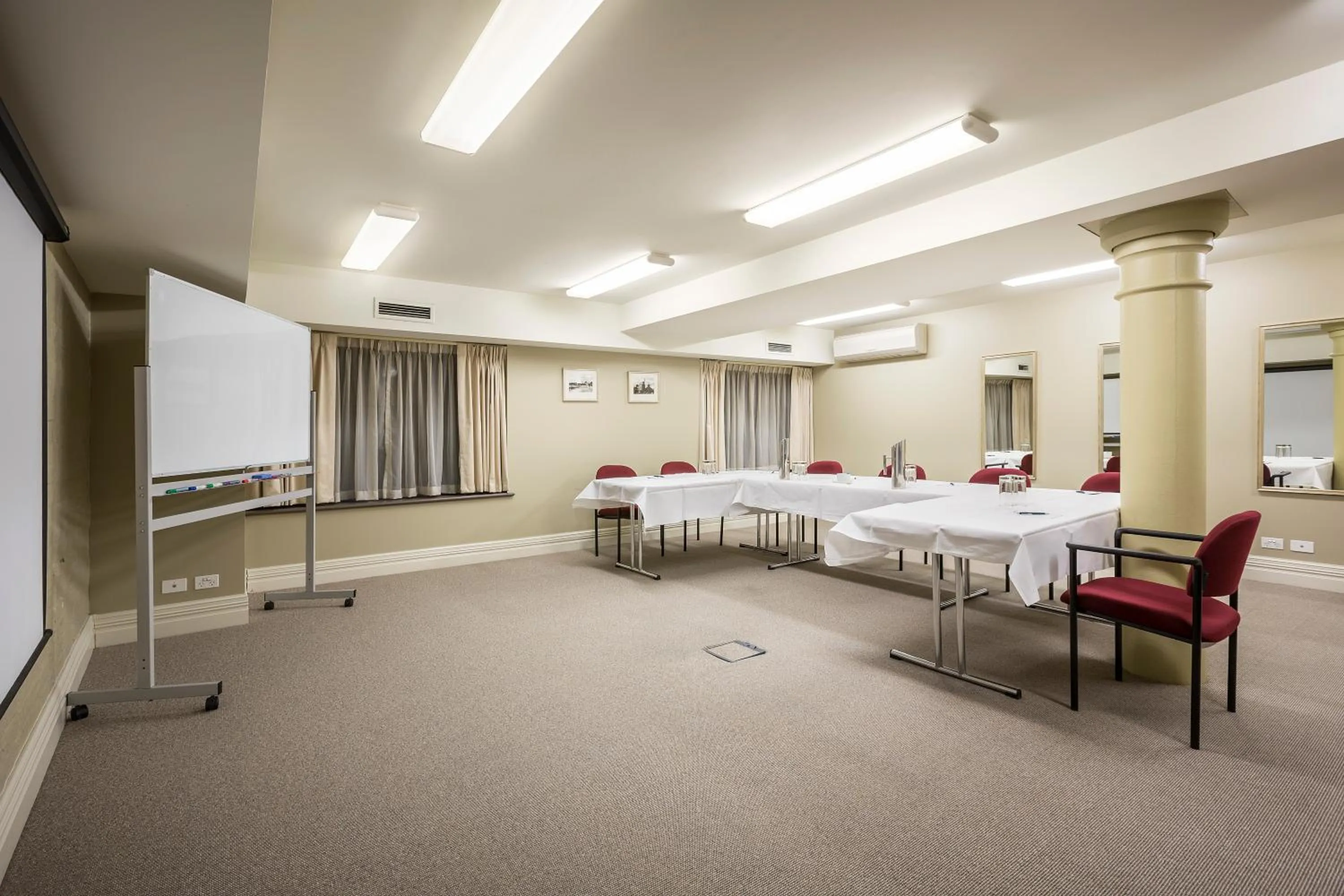 Business facilities in Launceston Central Apartment Hotel Official