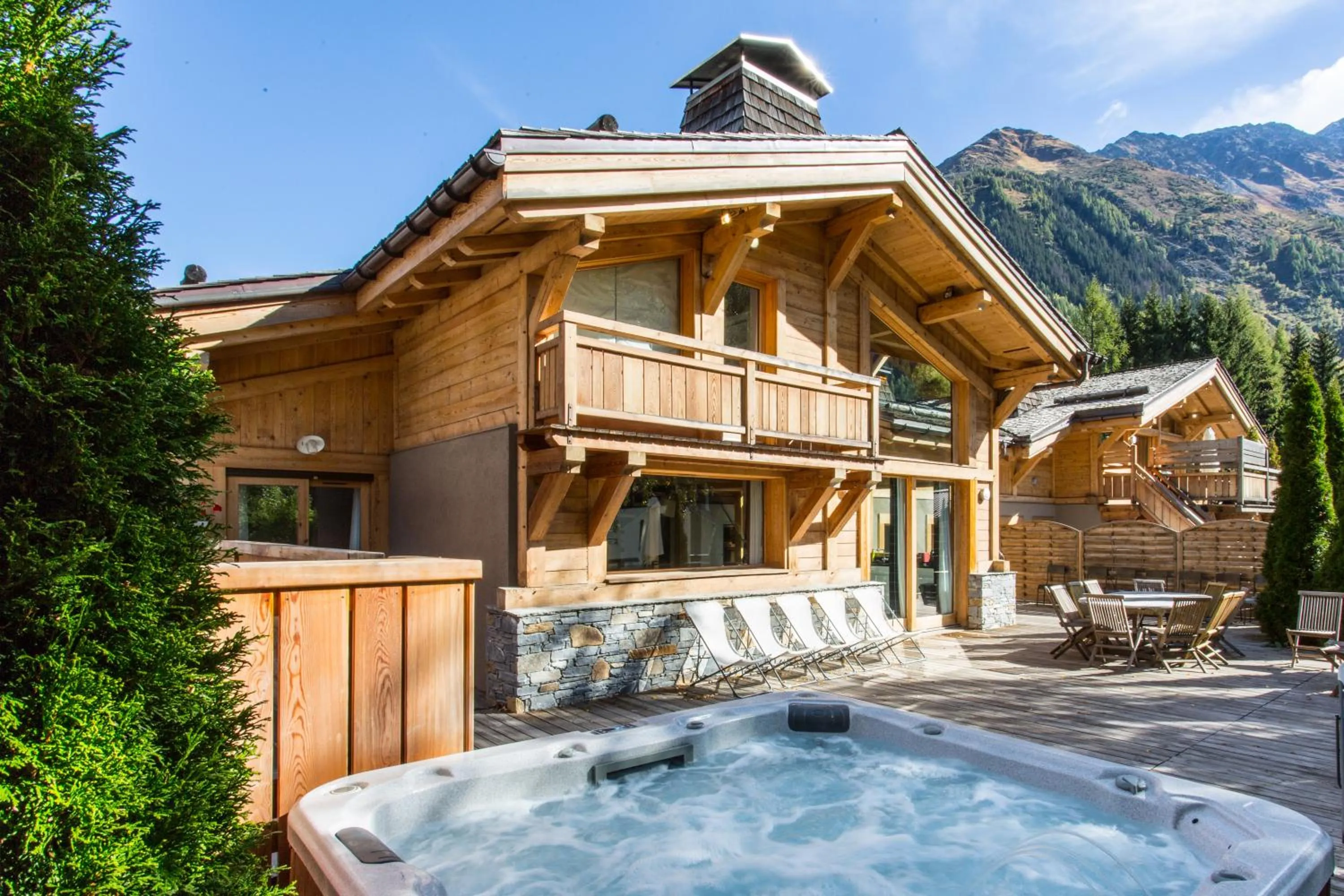 Property building in Les Rives d'Argentière