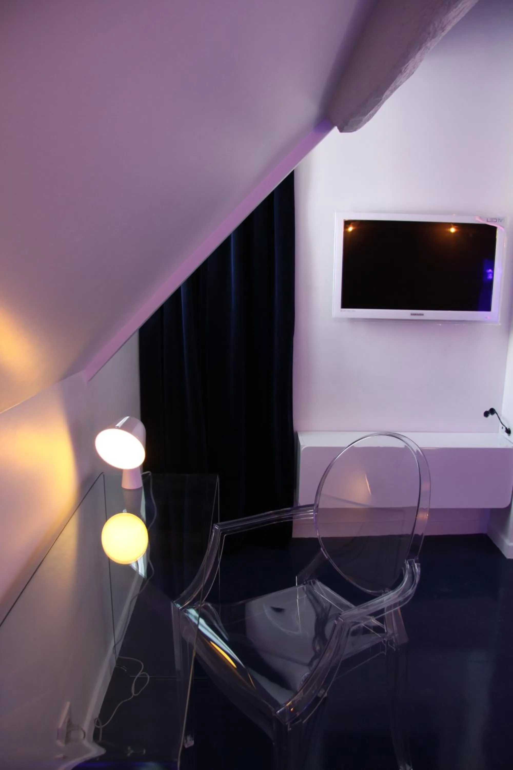 Decorative detail in L'Hibernie