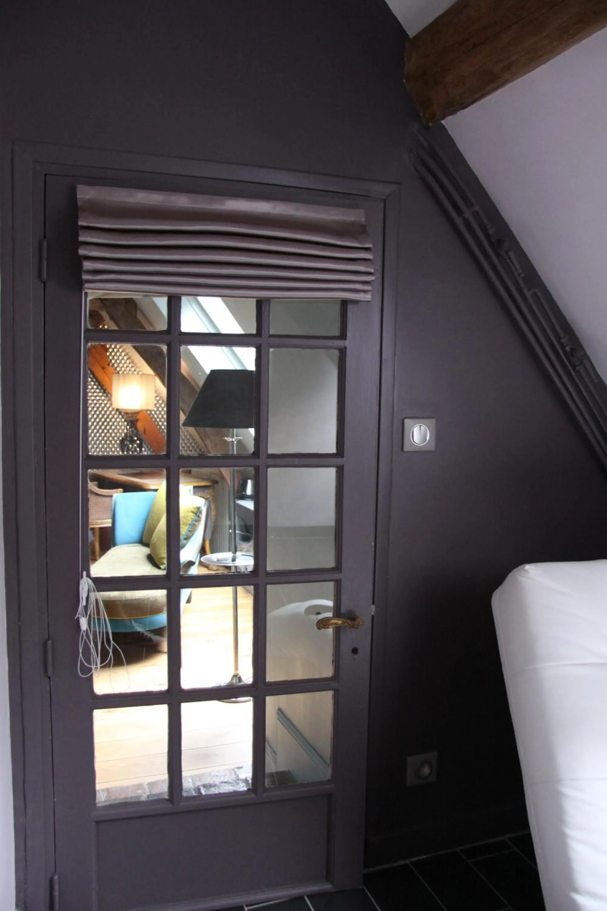 Decorative detail, Bed in L'Hibernie