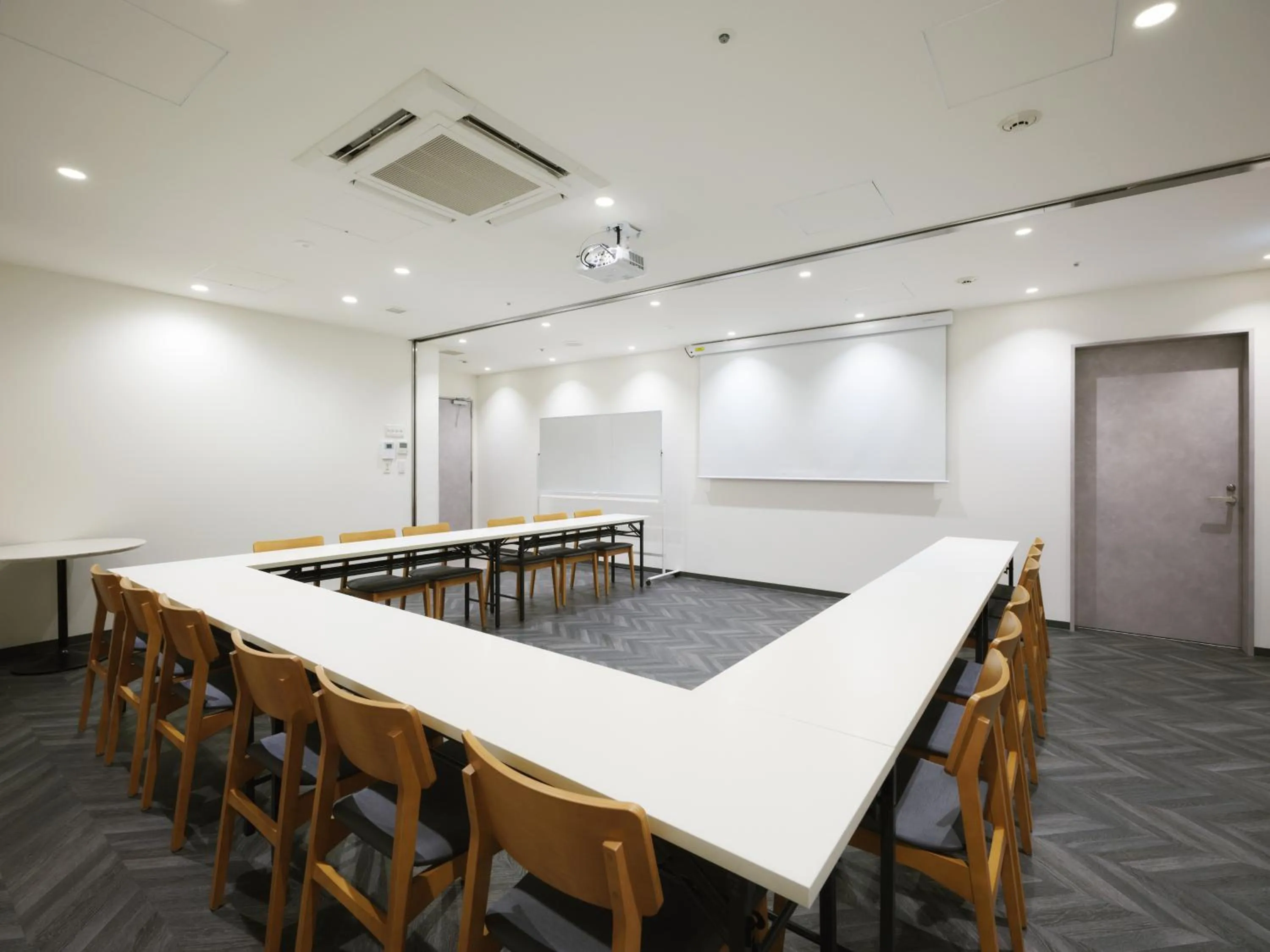 Meeting/conference room in hotel MONday Premium TOYOSU