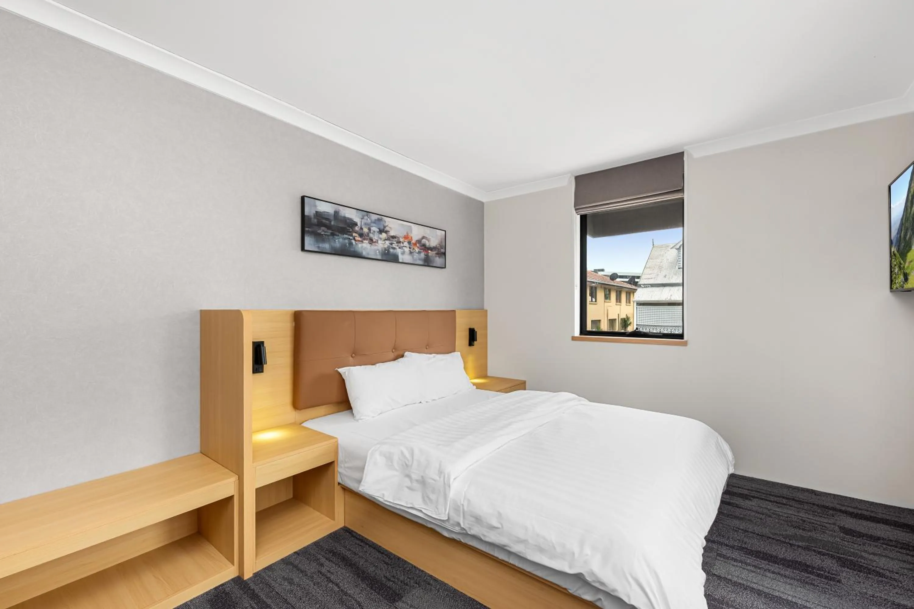 Bed in Spring Hill Inn