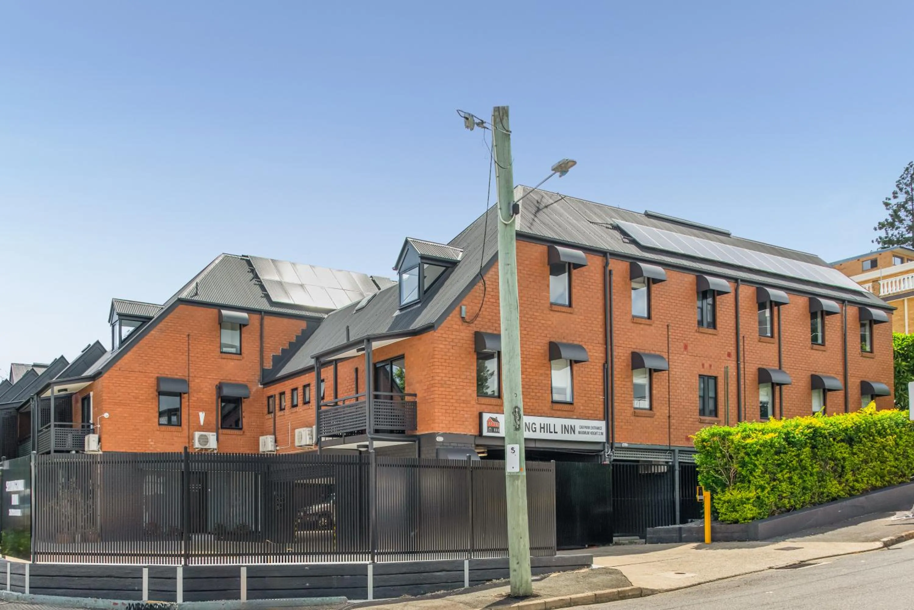 Property building in Spring Hill Inn