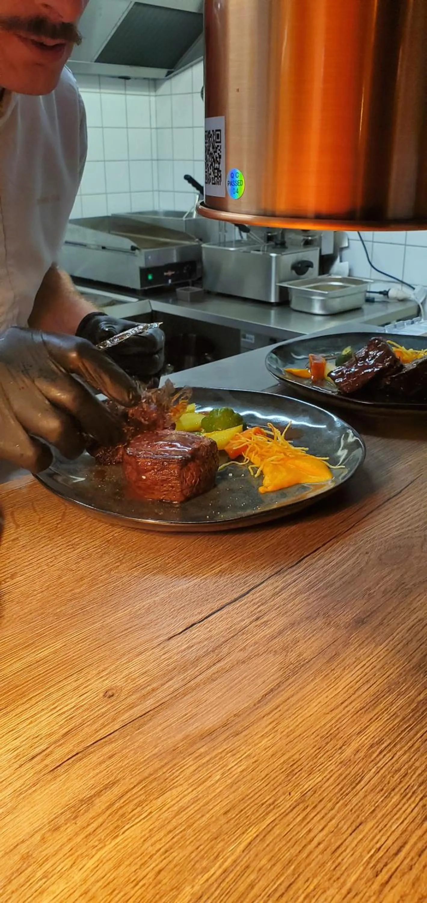 Restaurant/places to eat in Hotel Bar Restaurant Saint Paul