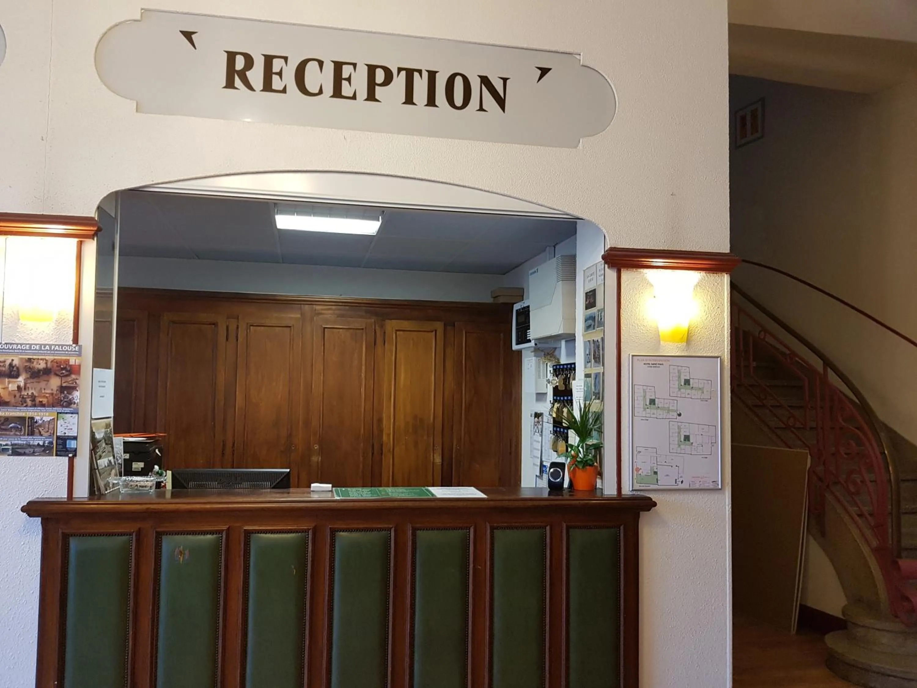 Lobby or reception in Hotel Bar Restaurant Saint Paul