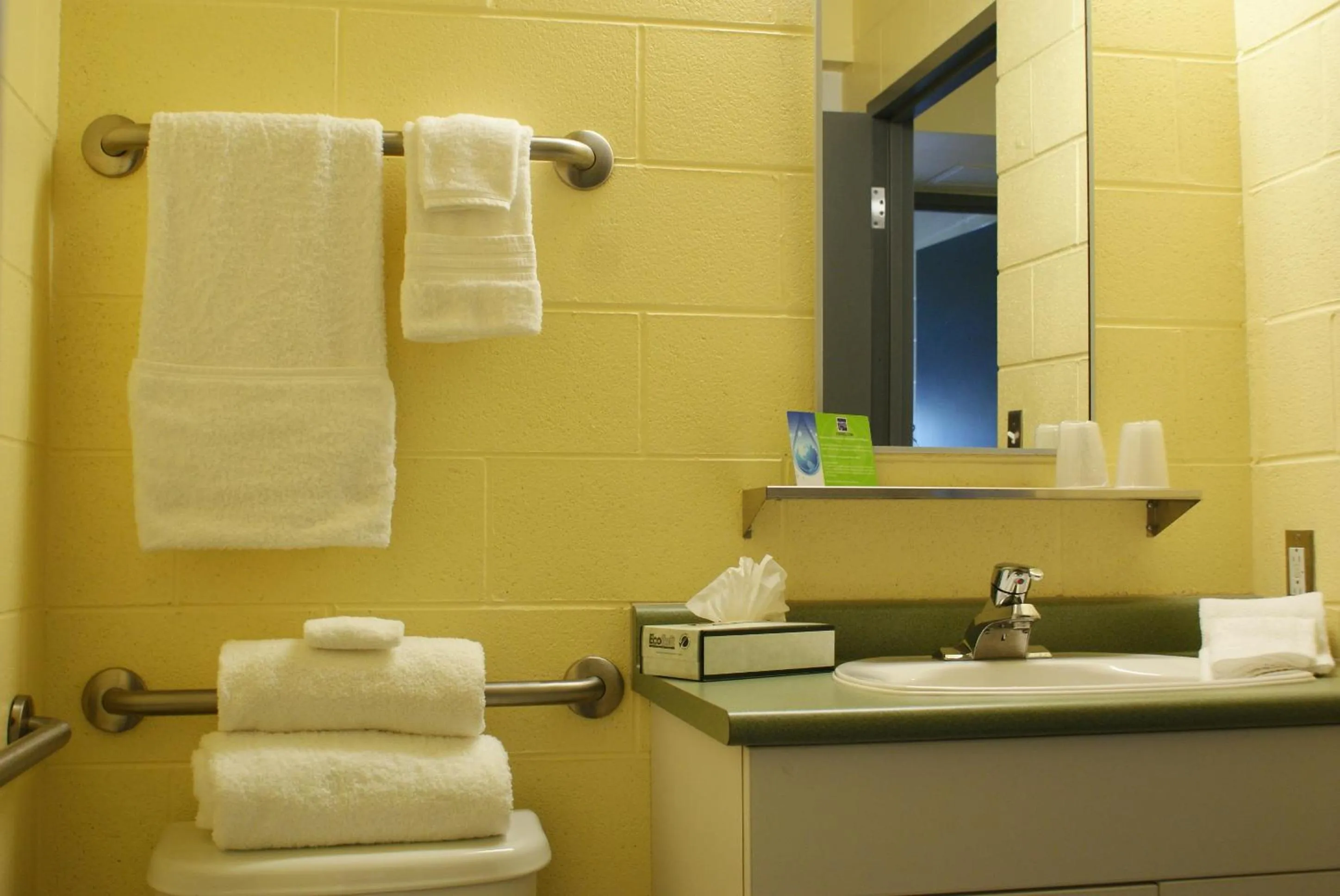 Residence & Conference Centre - Sudbury West