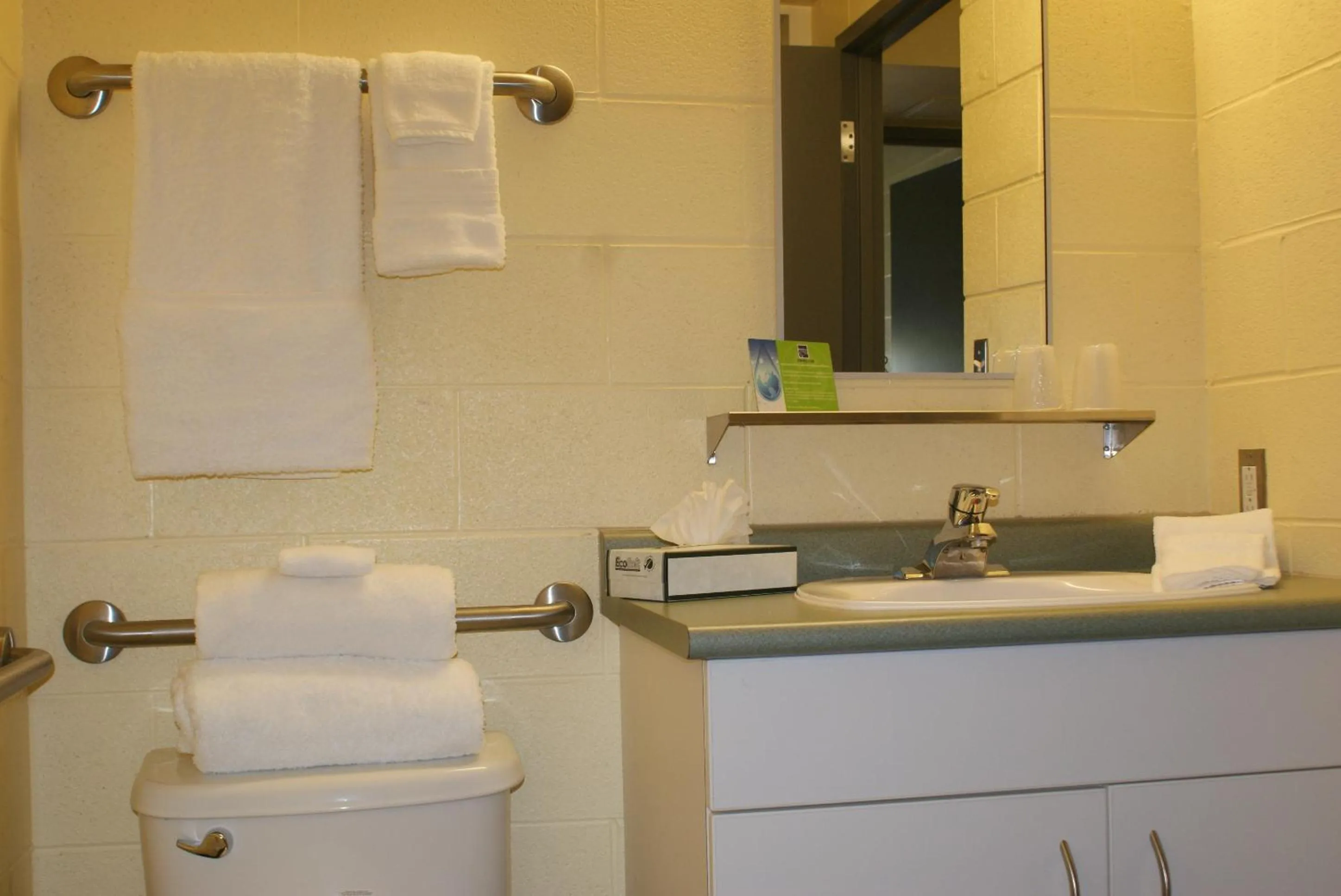 Residence & Conference Centre - Sudbury West