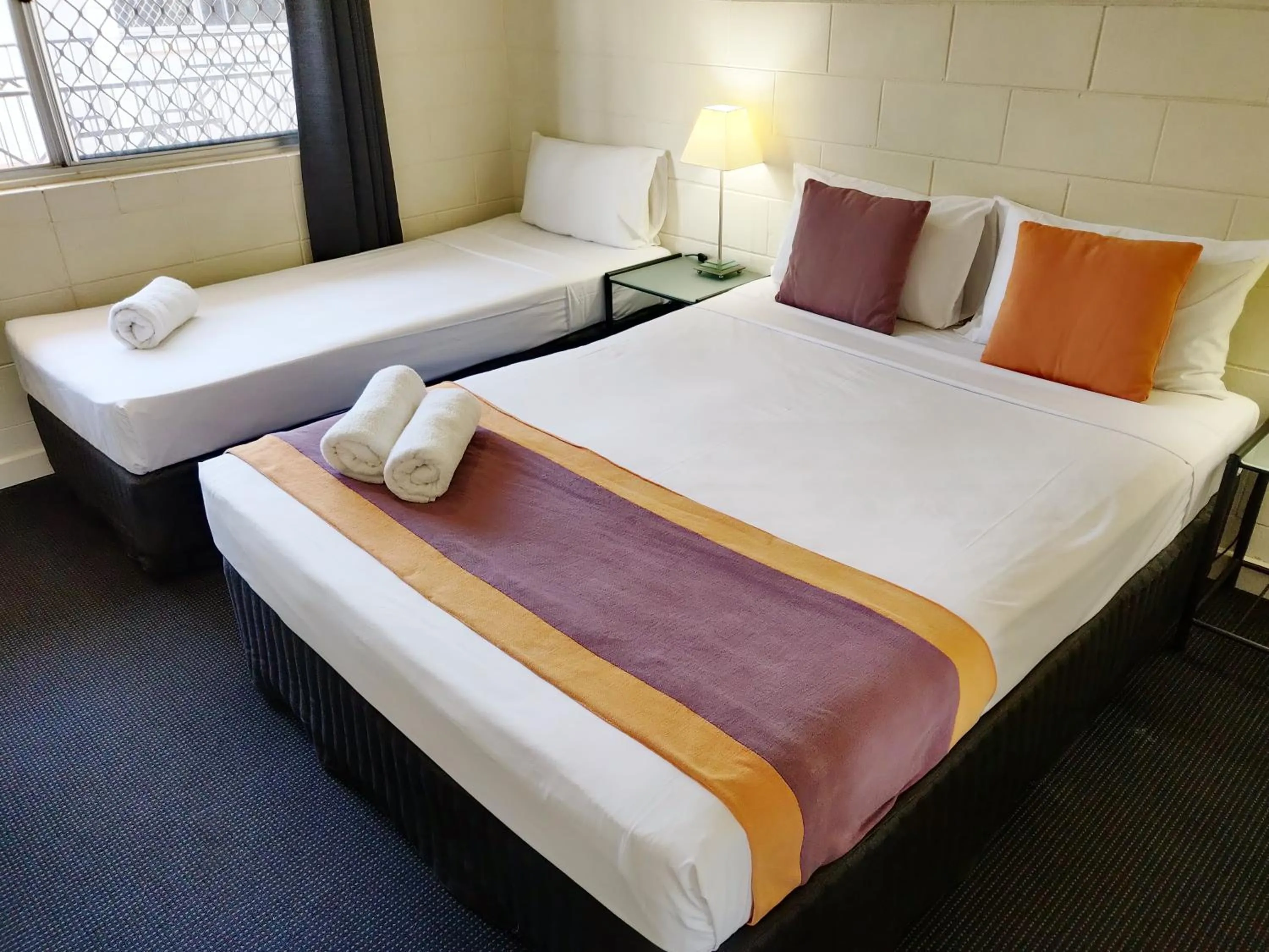 Bedroom, Bed in Coconut Grove Holiday Apartments