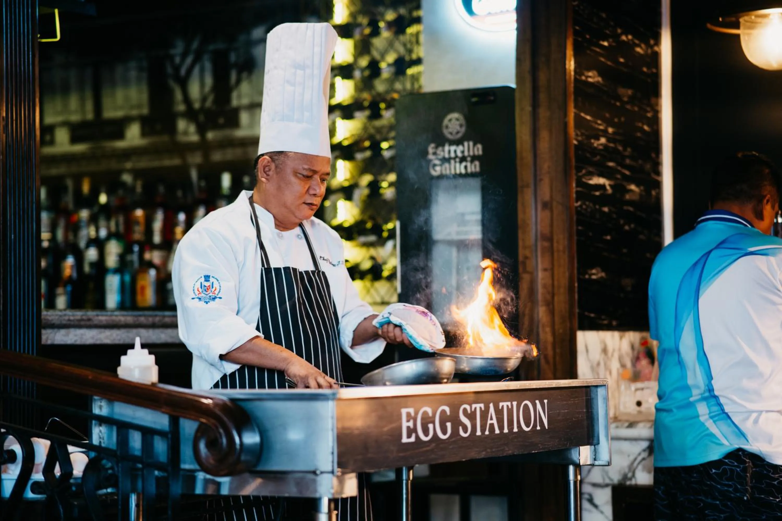 Breakfast in 1898 Hotel Colonia En Las Filipinas